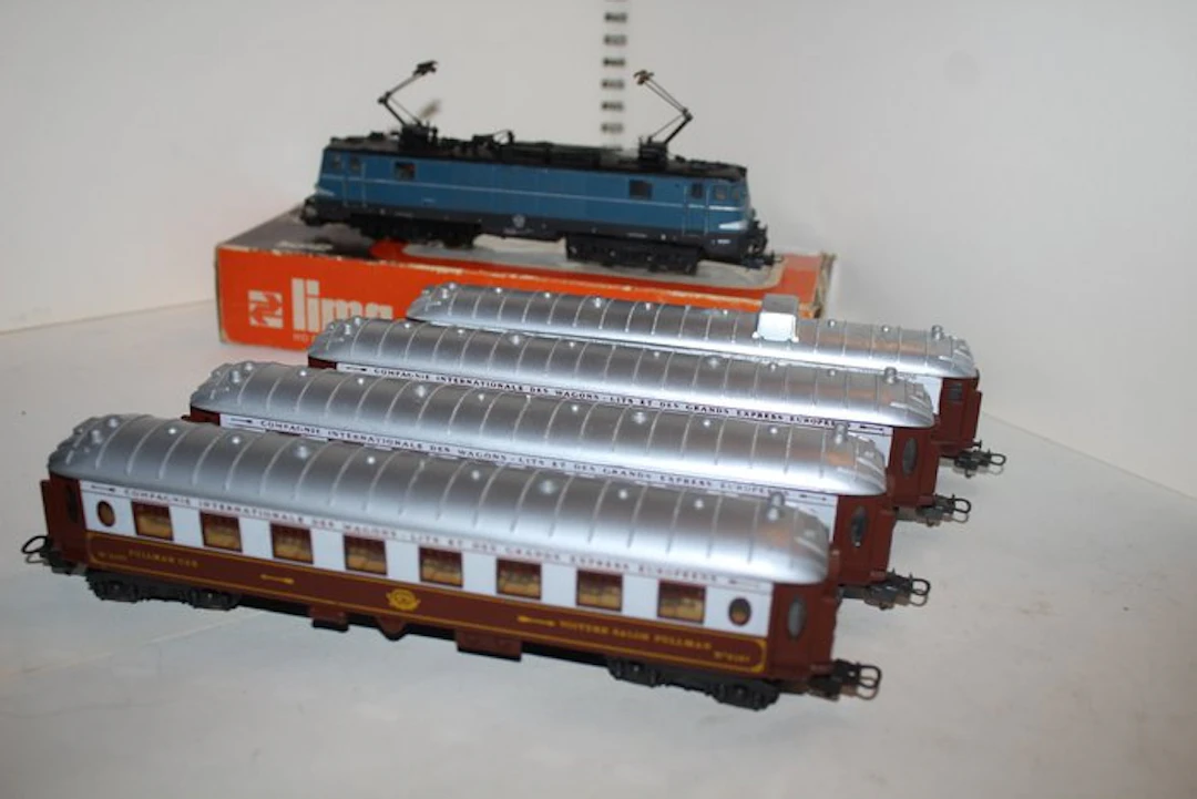 Lima H0 - 208027 - Model train (5) - NMBS, CIWL