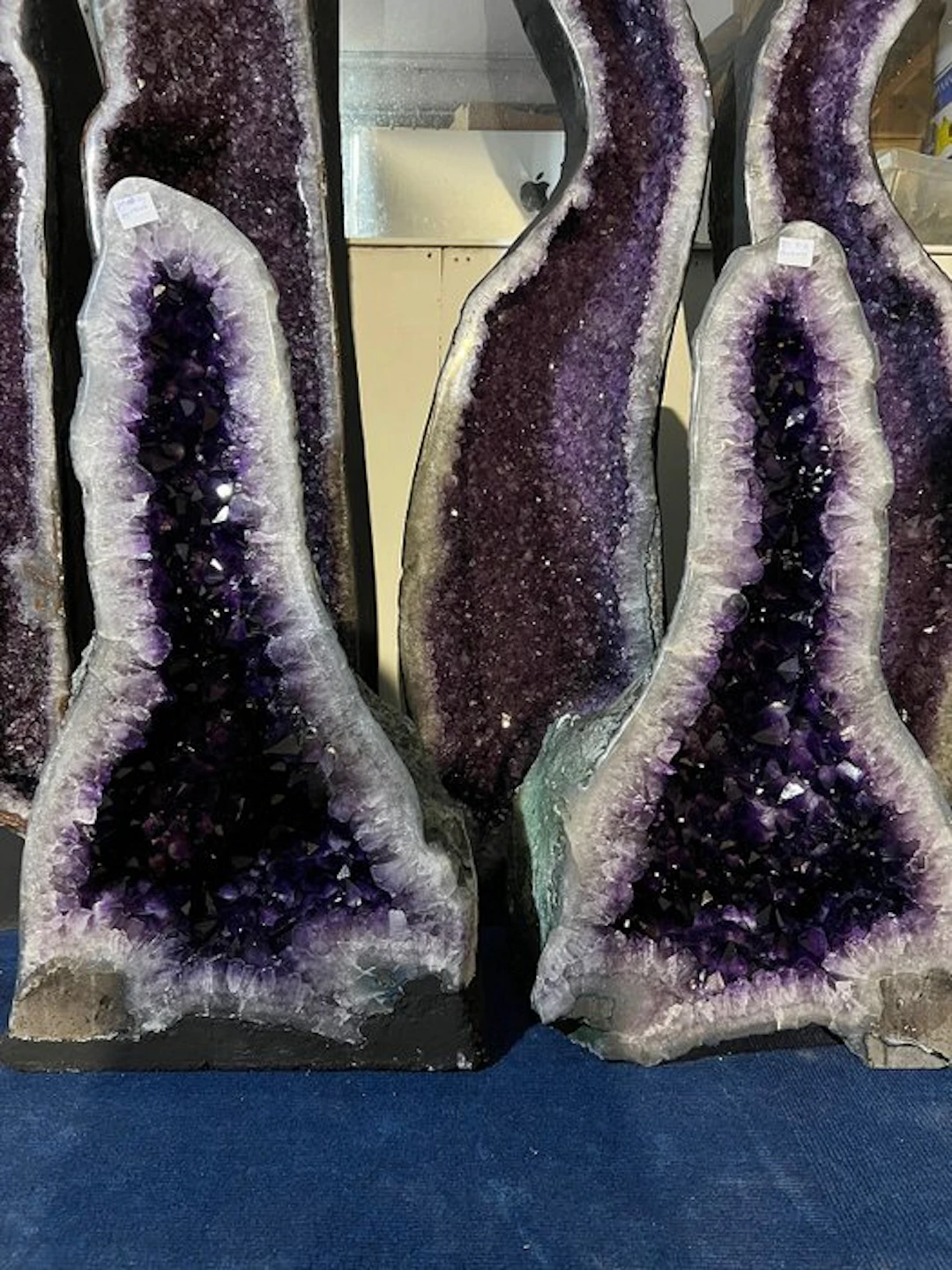 Amethyst Geode - Height: 89 cm - Width: 51 cm- 190 kg - (2)