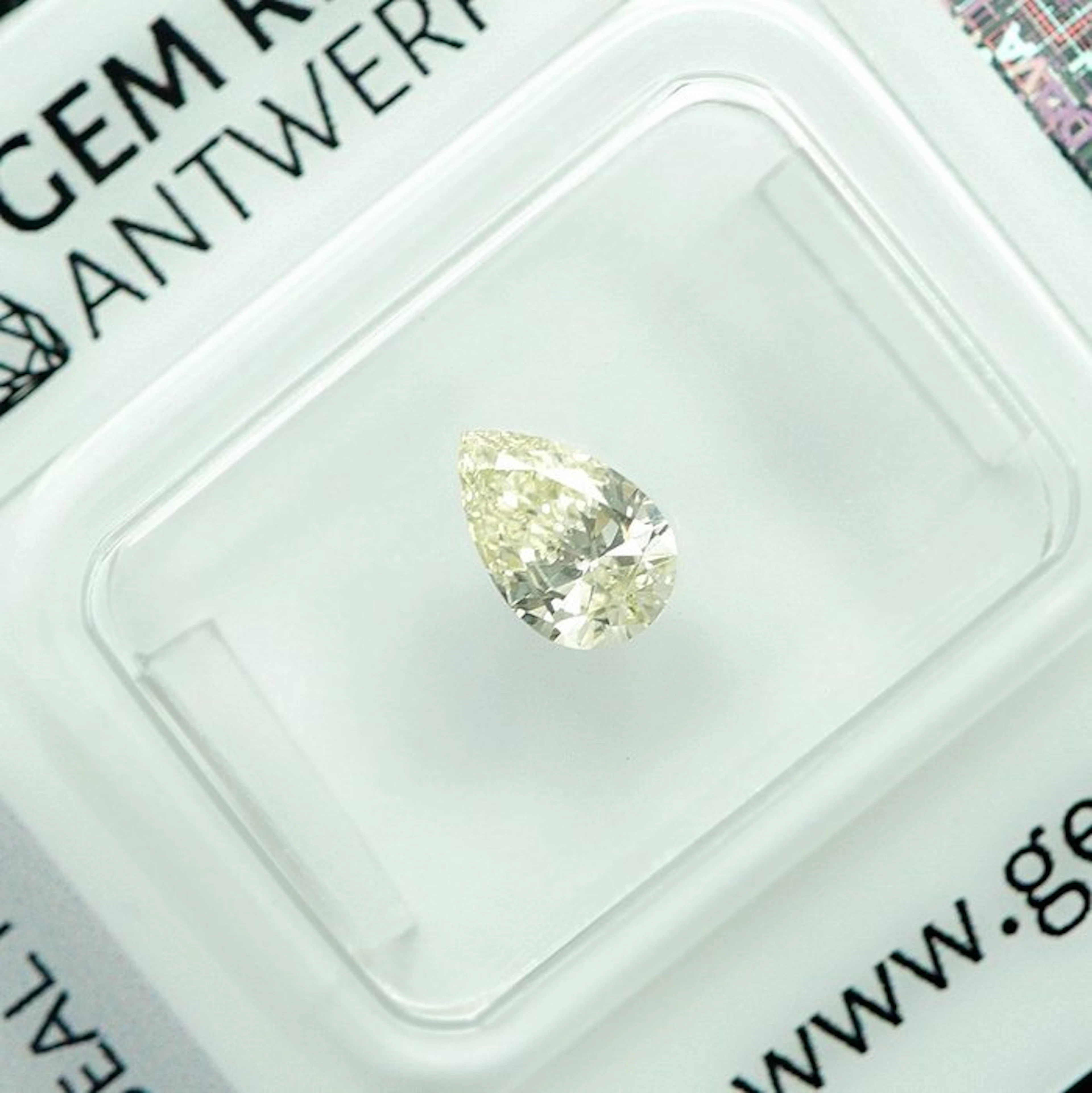 1 pcs Diamond (Natural coloured) - 0.51 ct - Pear - Light...