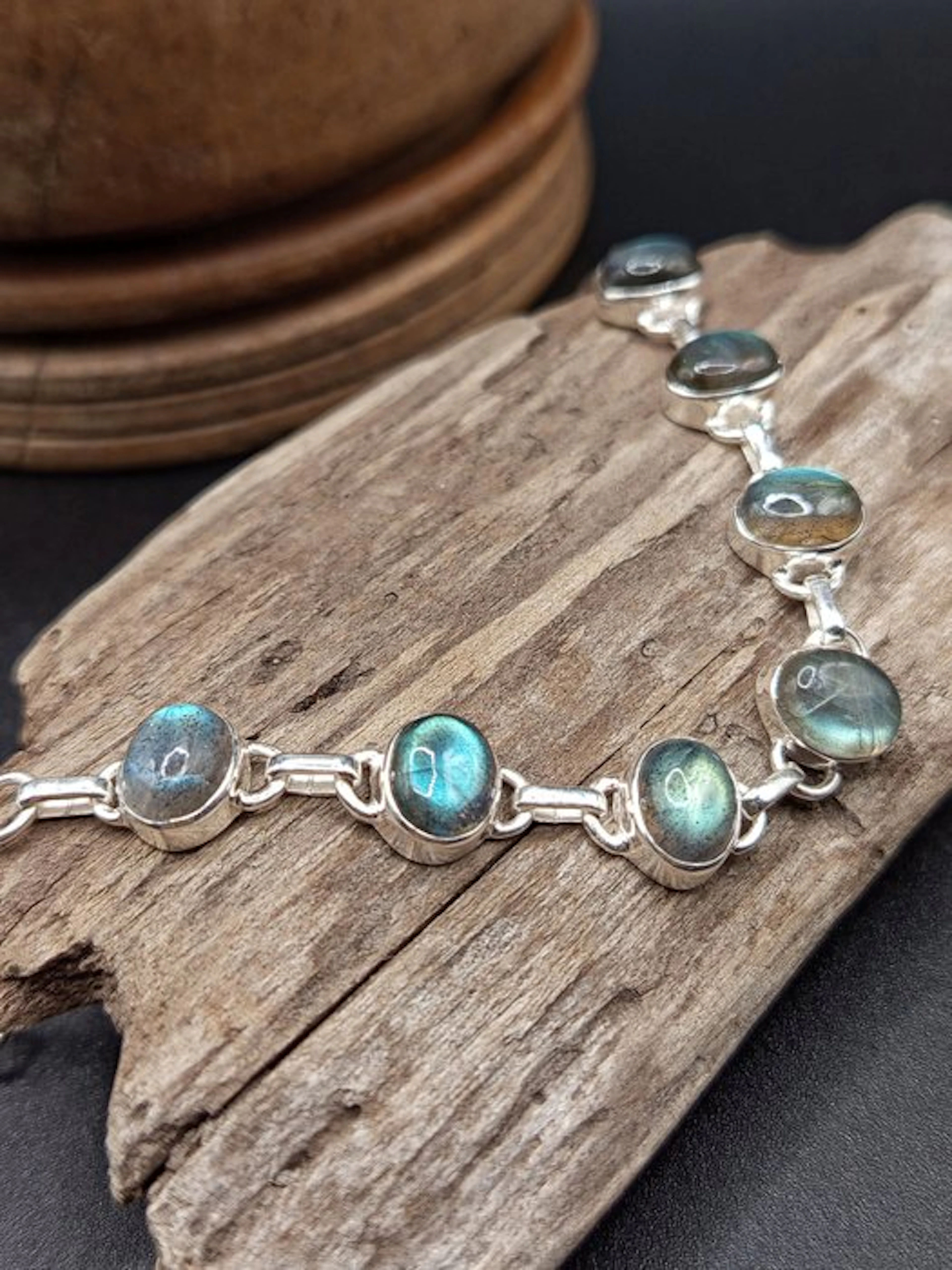 Unique Piece: 925 Silver Bracelet with Green Labradorite...