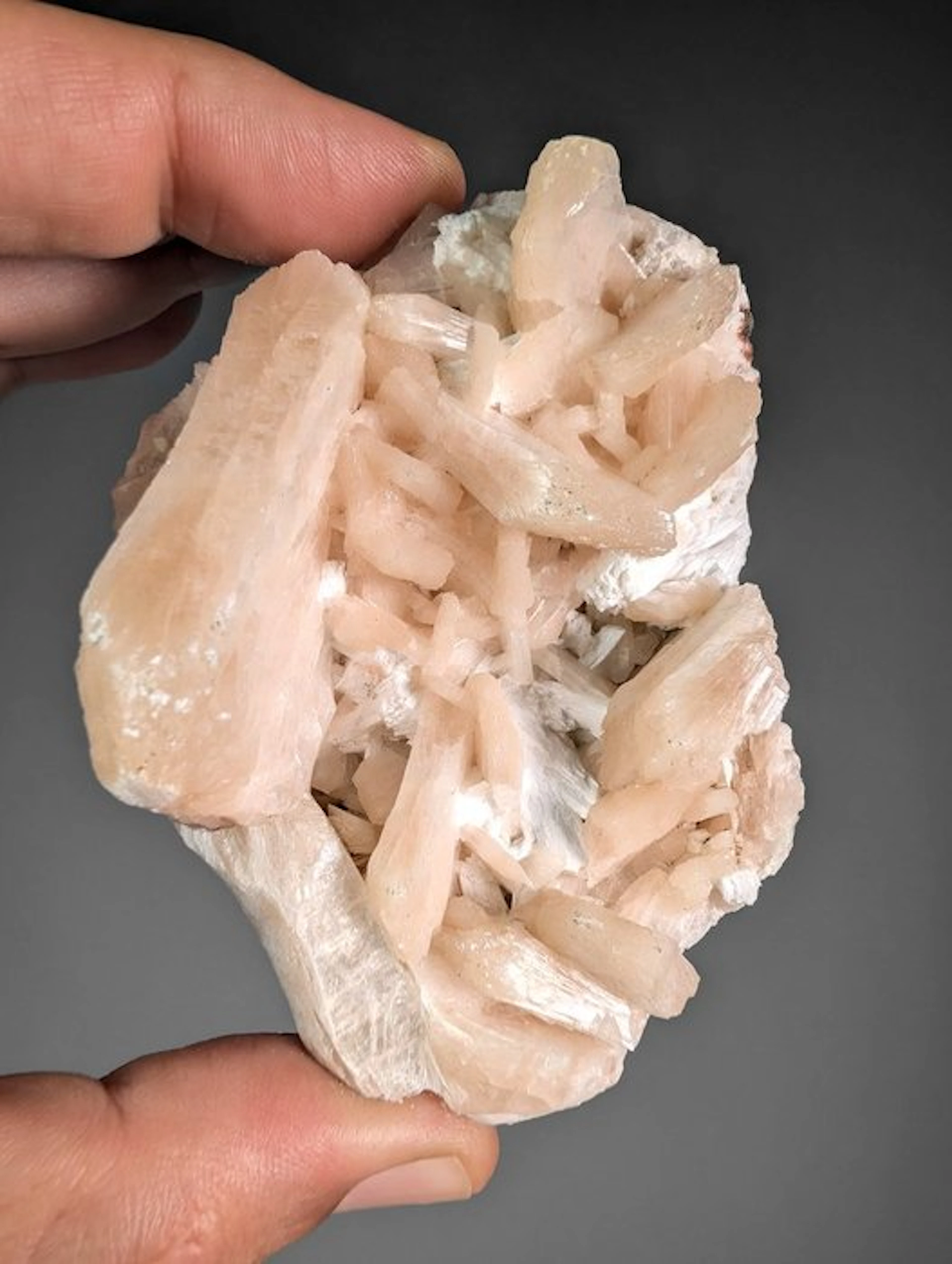 Stilbite Crystal cluster - Height: 9.2 cm - Width: 7 cm- 400 g