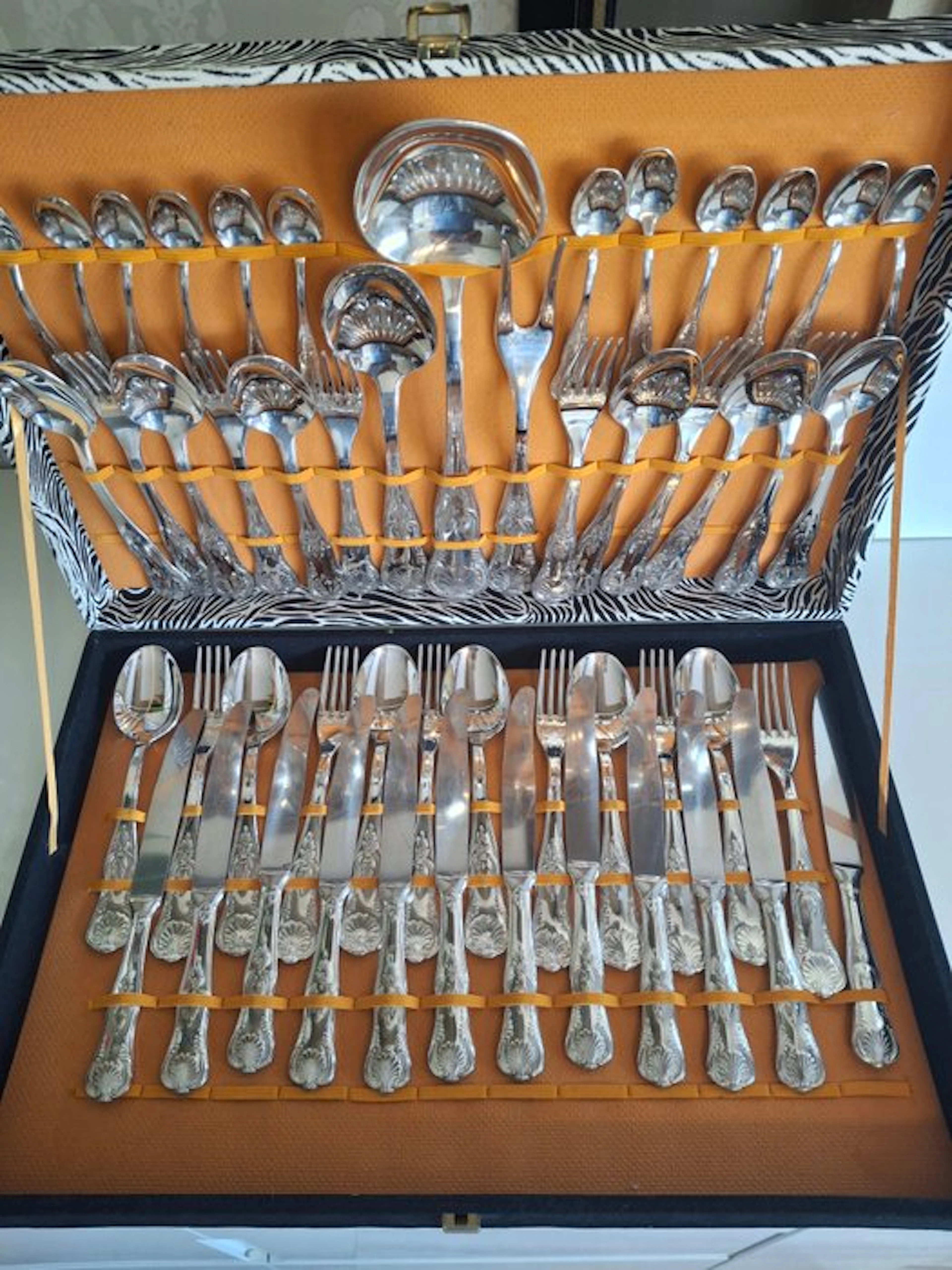 Cutlery set for 12 - Silverplated - Silver-plated cutlery.