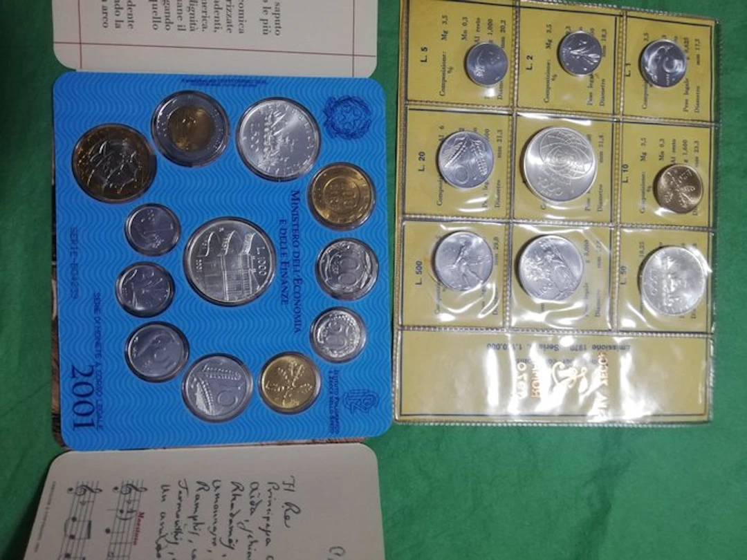 Italy. 1970/2001, Lotto di 2 divisionali Italia, Incl. Silver (No