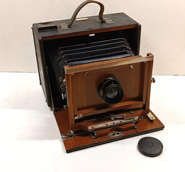 Emil Wünsche Favorit , antike Plattencamera 1907, top erhalten Analogue camera