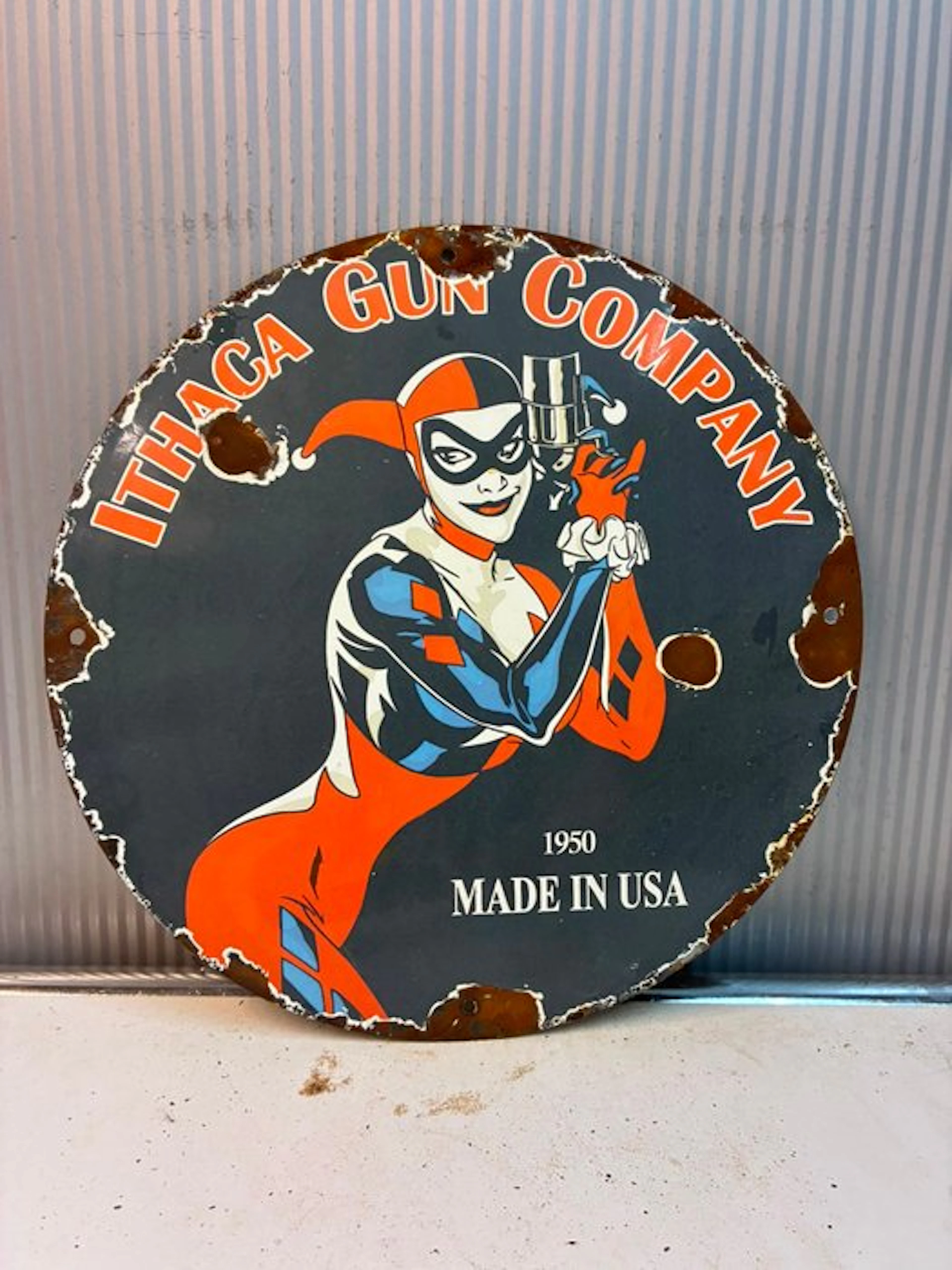 Gun Co. – rond westernreclamebord, Made in USA, 1950 - Enamel sign - Enamel