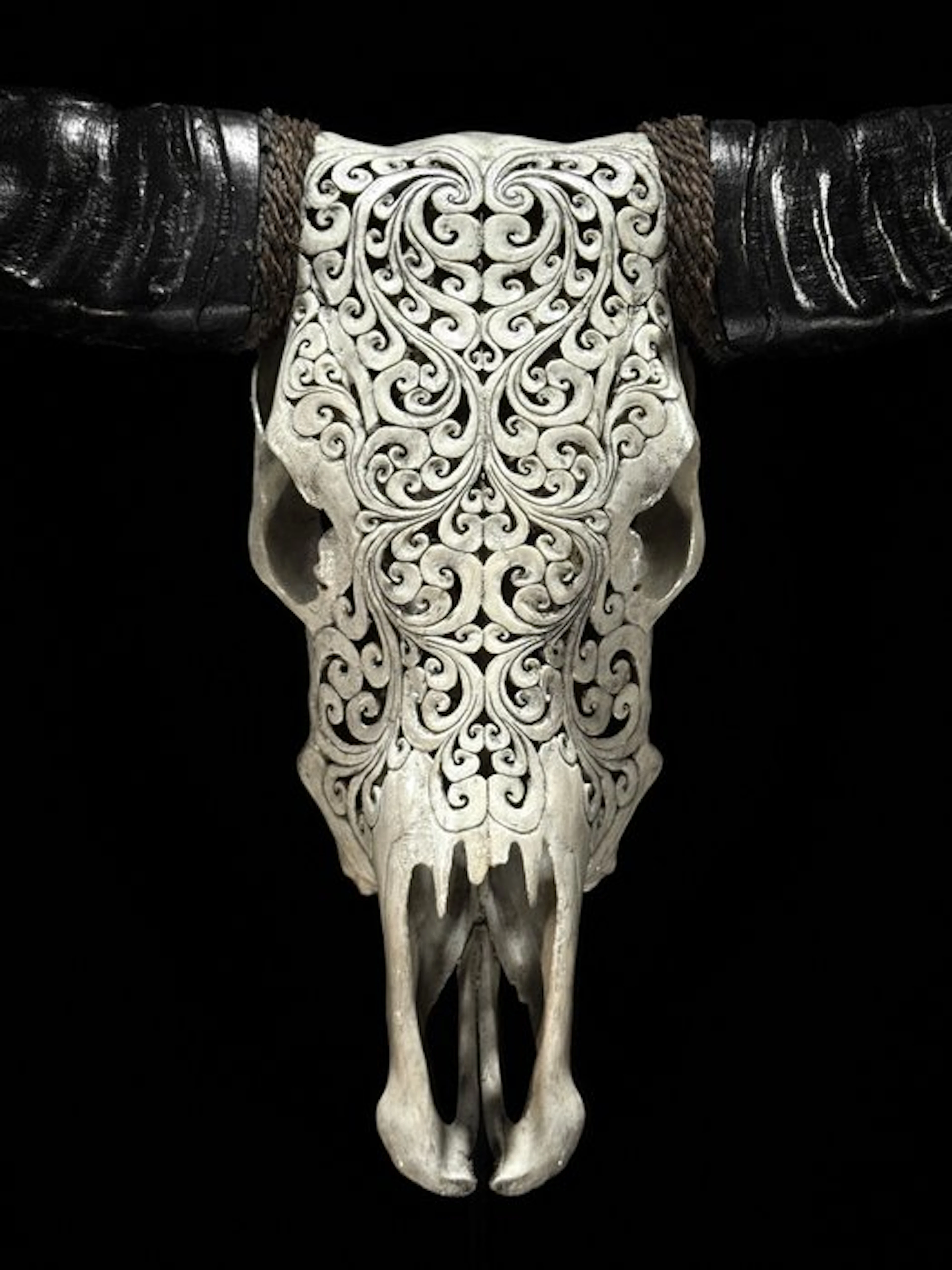 NO RESERVE PRICE - Authentic Large Grey Hand carved...