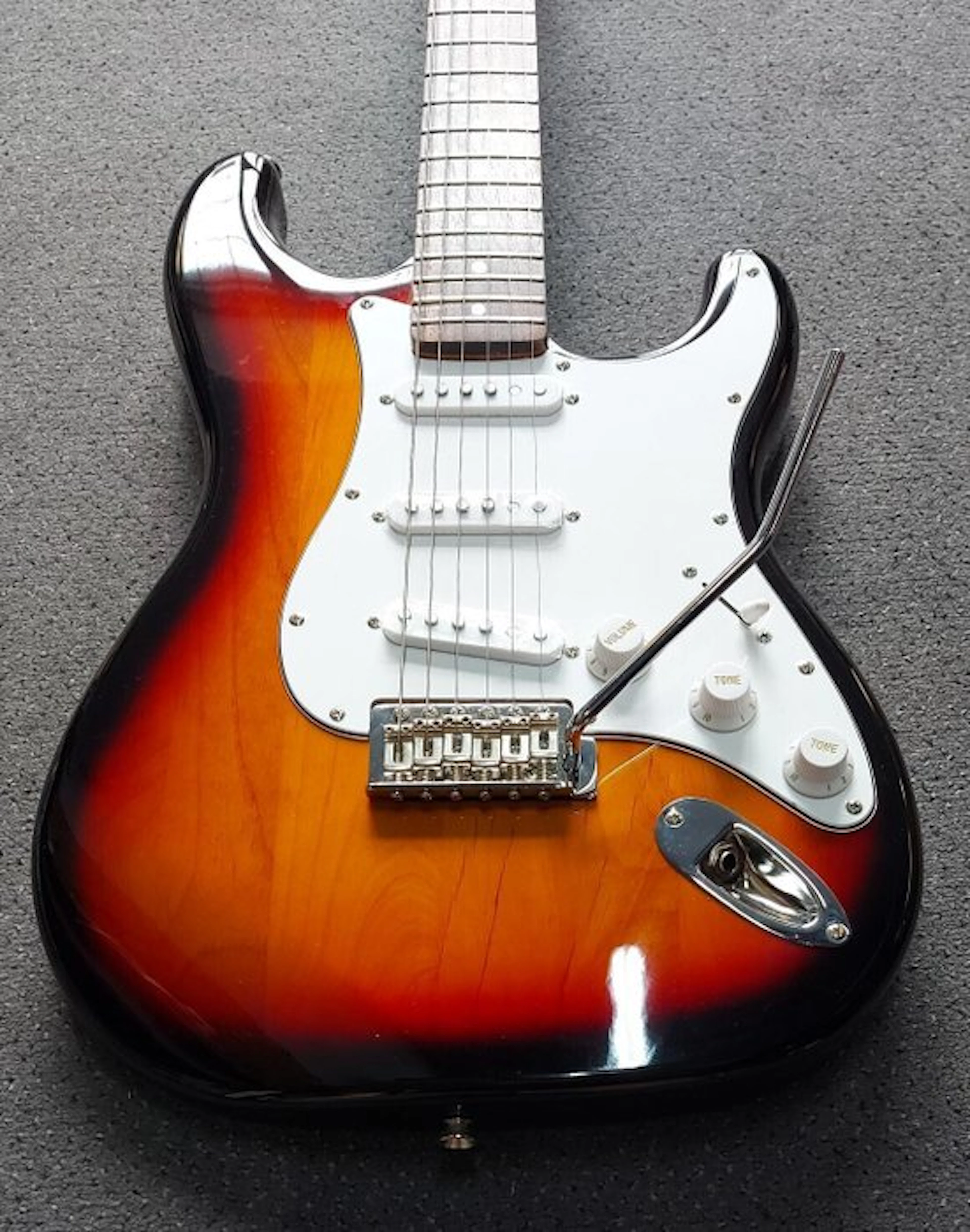 London City - Spitfire MKII, Stratocaster - - Electric guitar