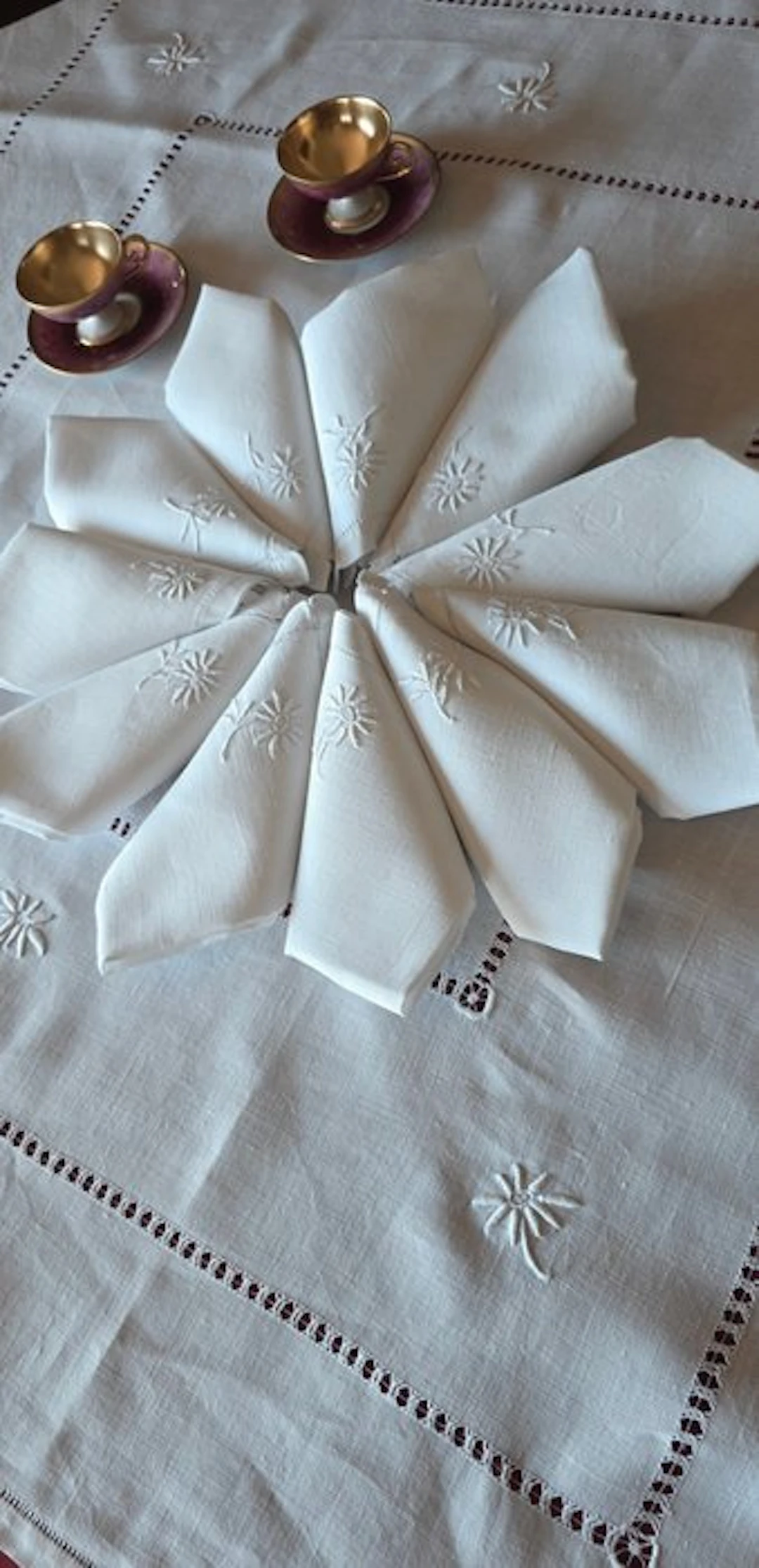 Tea tablecloth with 11 napkins. - Napkin (12) - 100 cm - 100 cm