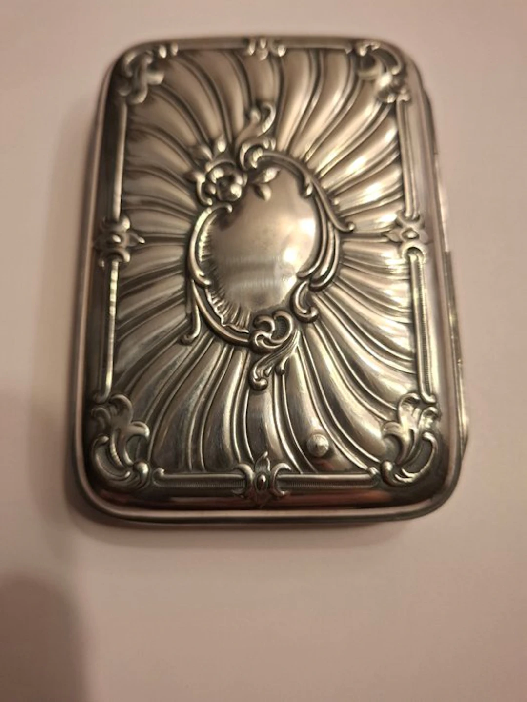 Cigarette case - View punch - Box with punch
