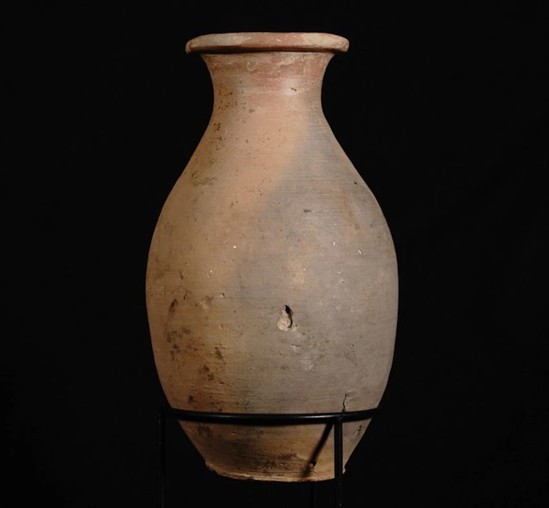 Bactrian Pottery jar, 17 x 10 cm