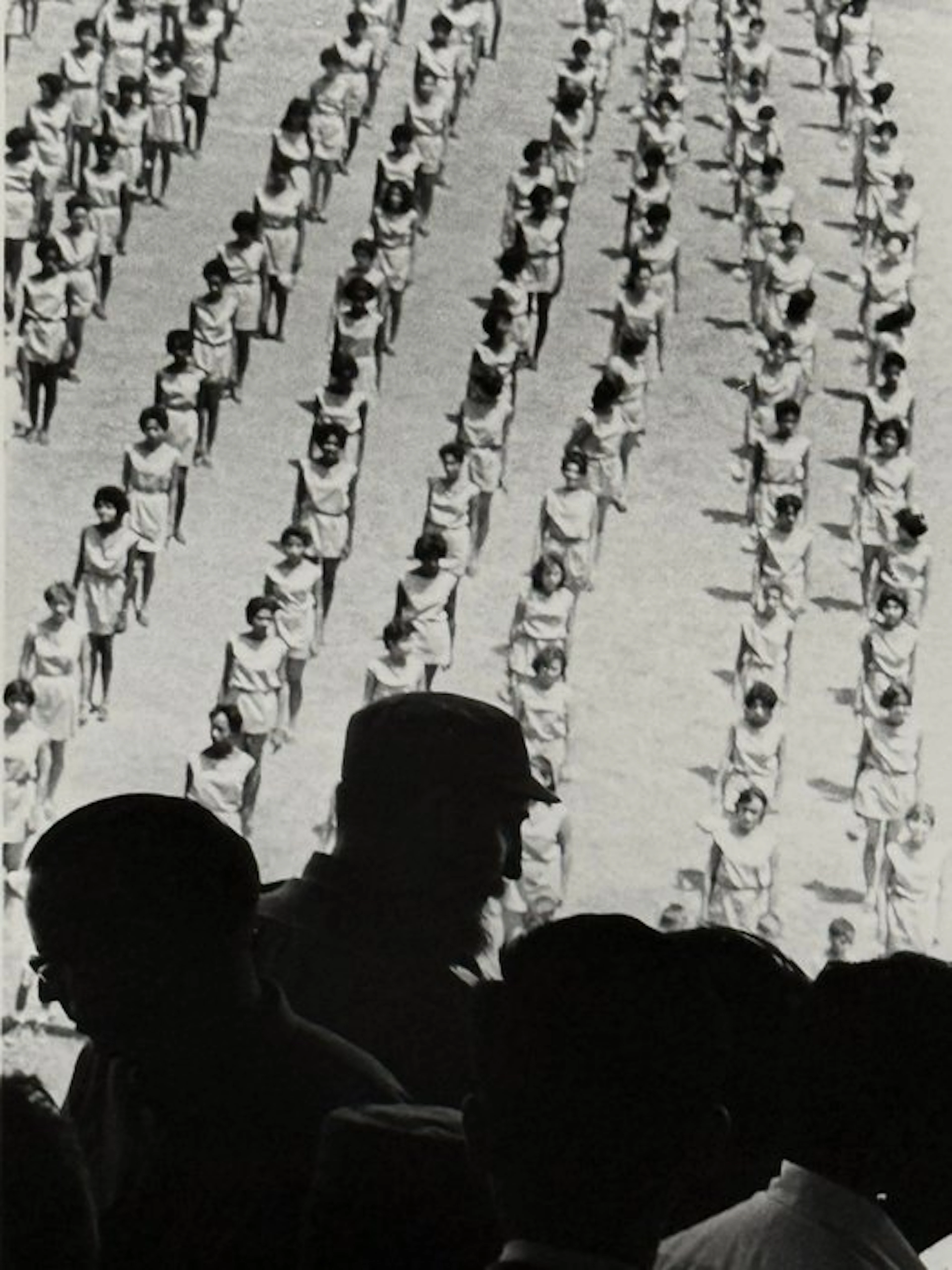 Alberto Korda (1928–2001) - Fidel Castro observando...