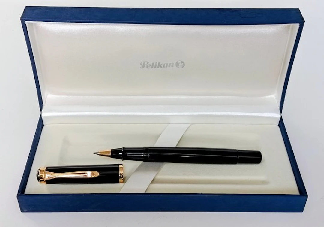 Pelikan - R400 - No reserve price - Pen