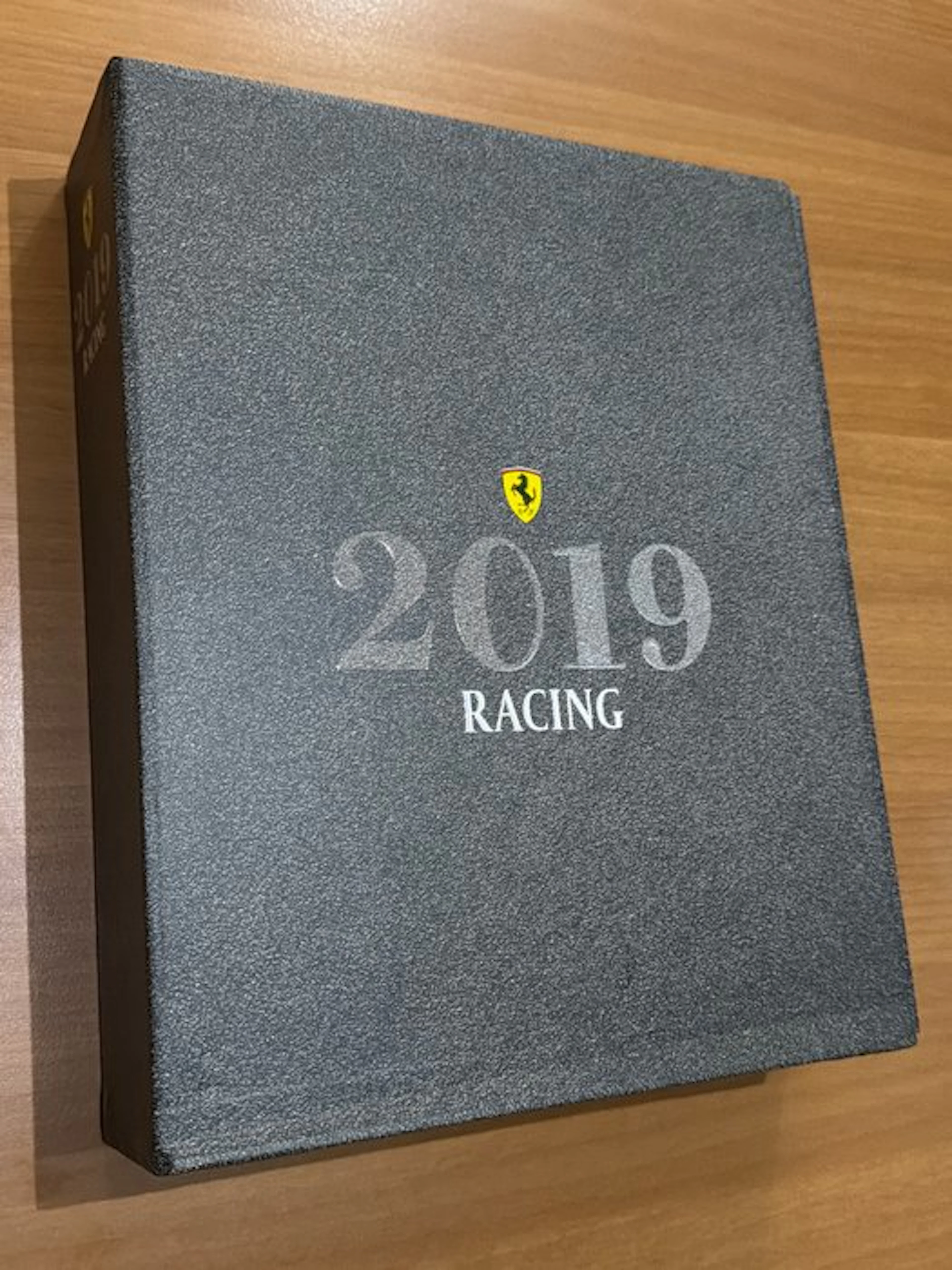 Ferrari - Racing 2019 - Charles Leclerc - 2019 - Sports book