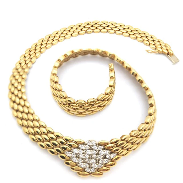 Necklace - 18 kt. Yellow gold, White gold - 1.00ct. tw. Diamond (Natural)