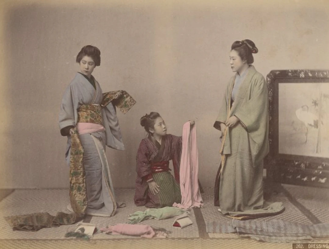Kuzakabe Kimbei, Yokohama School (XIX) - Dressing