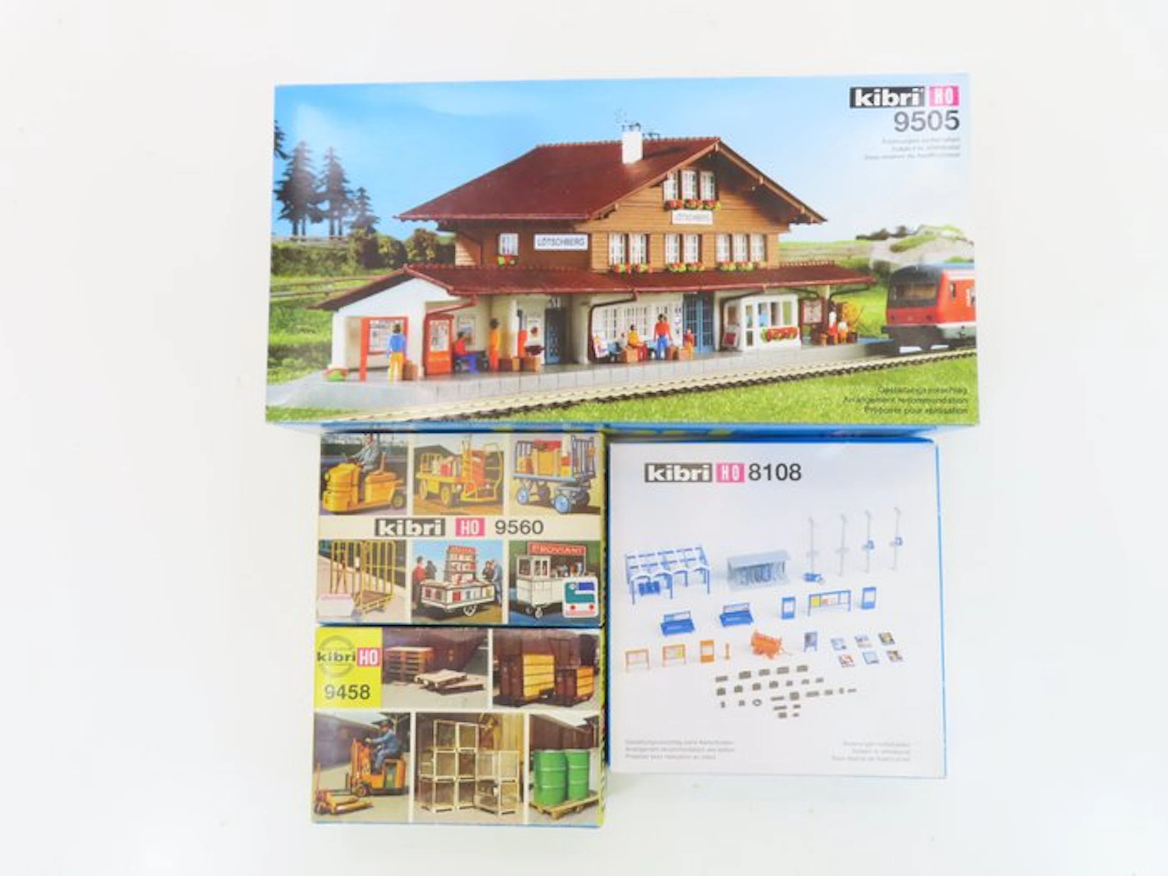 Kibri H0 - 8108/9458/9505/B-9560 - Model train building...