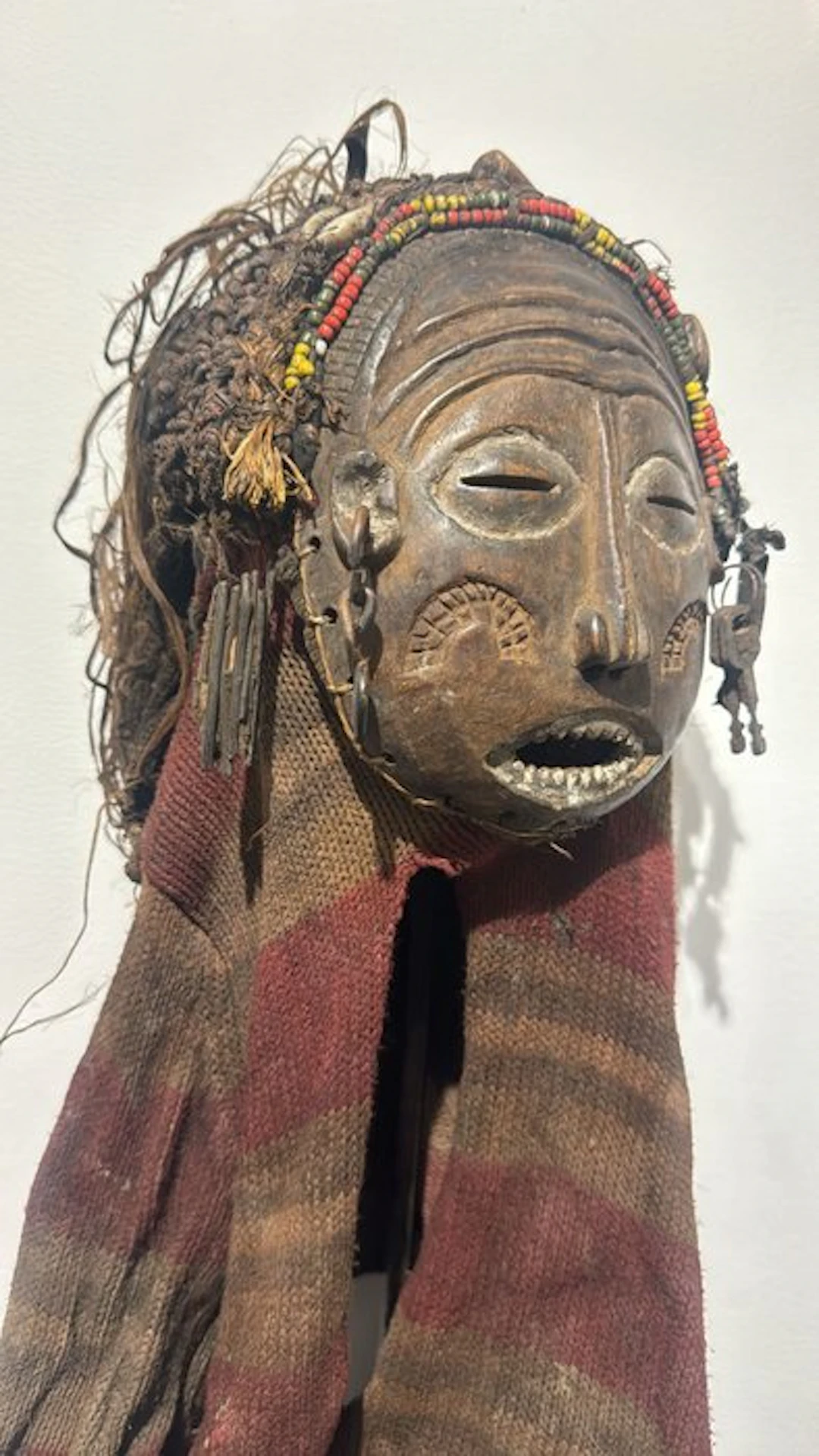 Mwana Pwo mask - Bundu - DR Congo