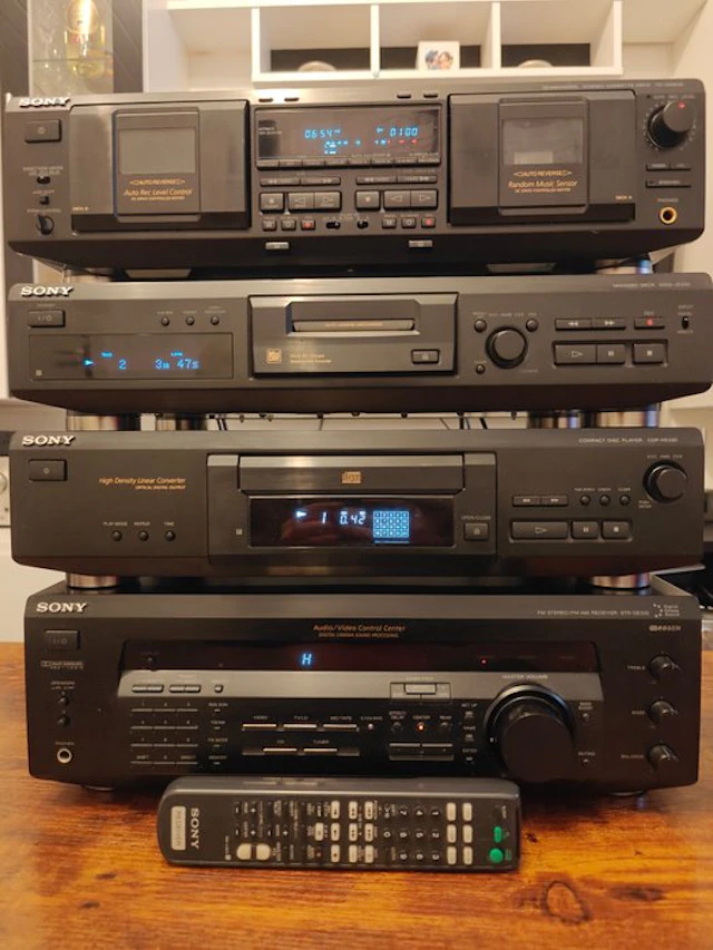 Sony - STR-DE335 - MDS-JE330 - CDP-XE330 - TC-WE435 Hi-fi set - Multiple models