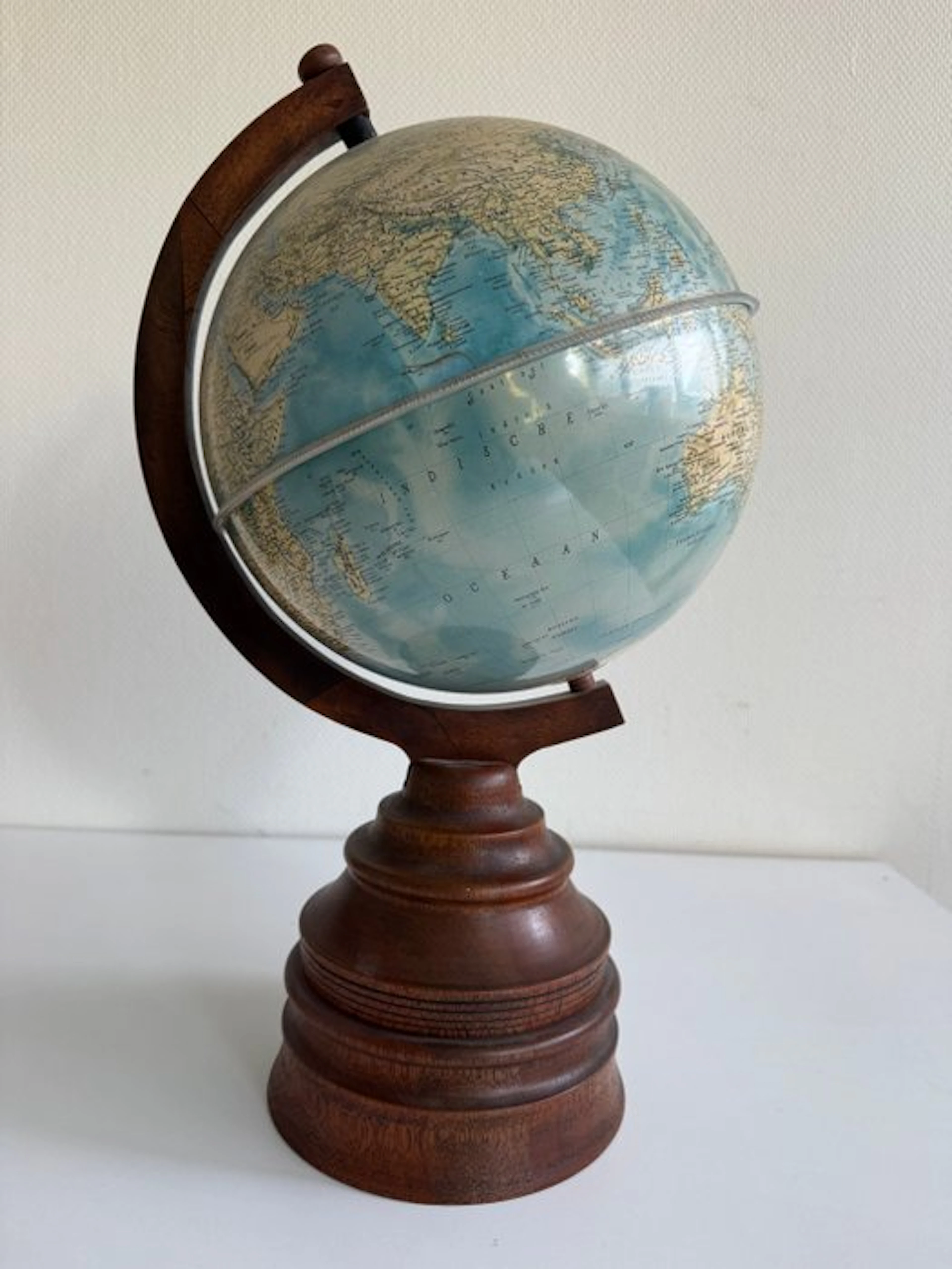 World Globe Desk Globe - Vintgae Editions - 1960-1970