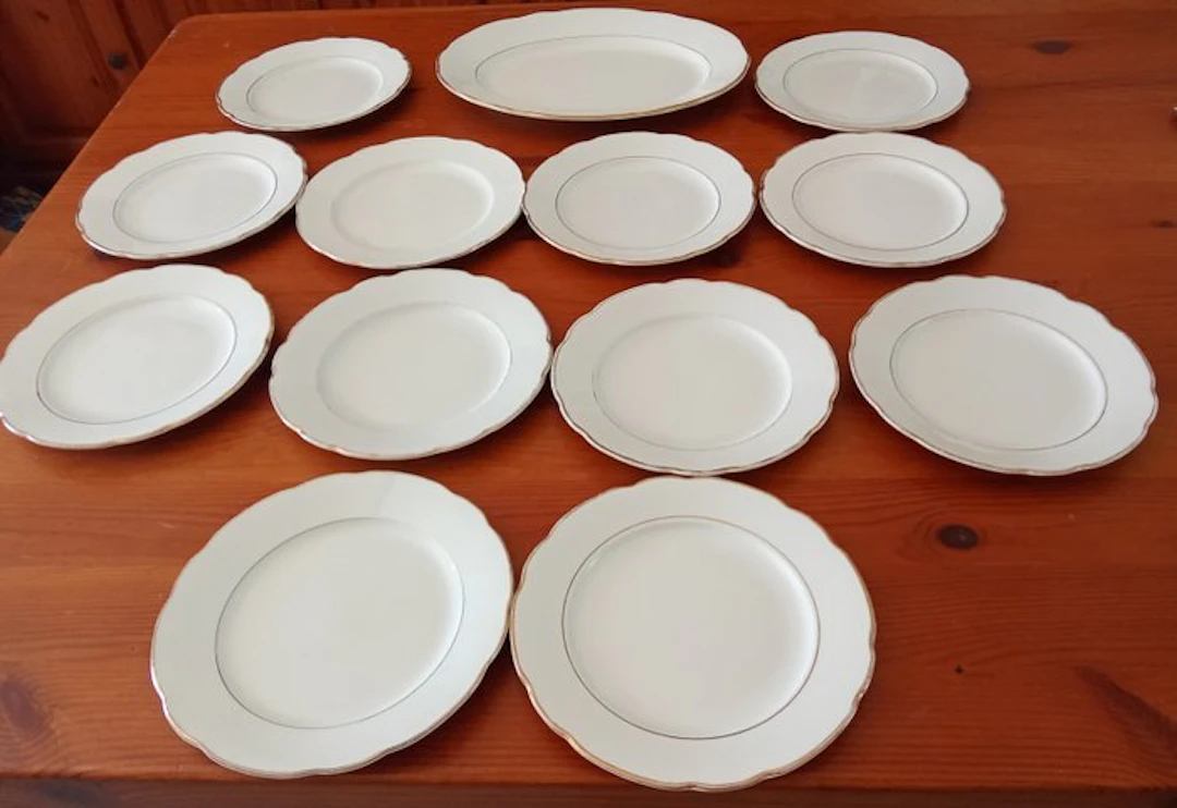 Table service (13) - Porcelain