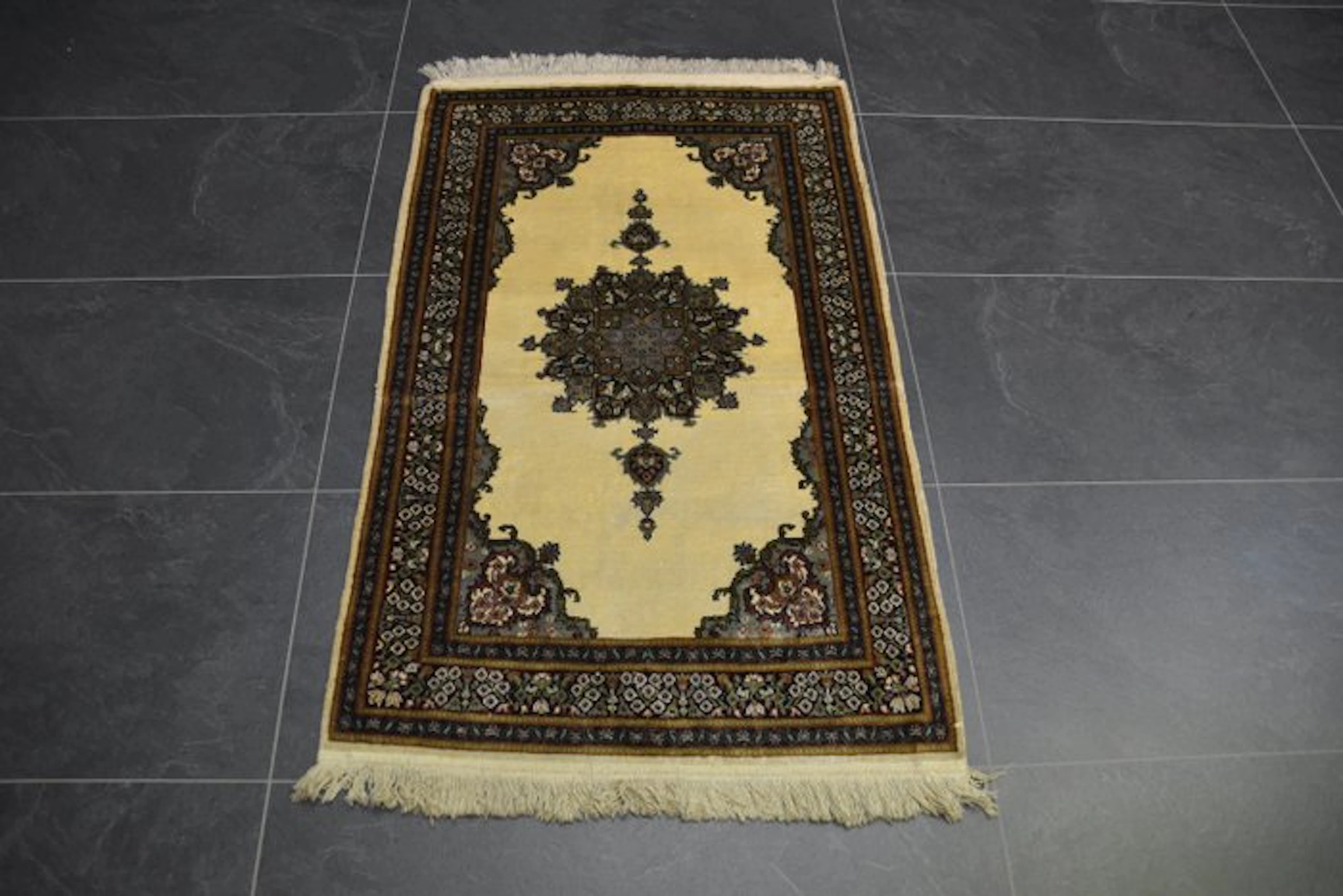 Cashmere Silk - Carpet - 123 cm - 77 cm - Cashmere