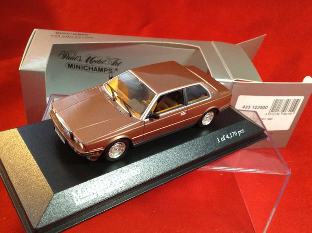 MiniChamps 1:43 - Model sports car - ref