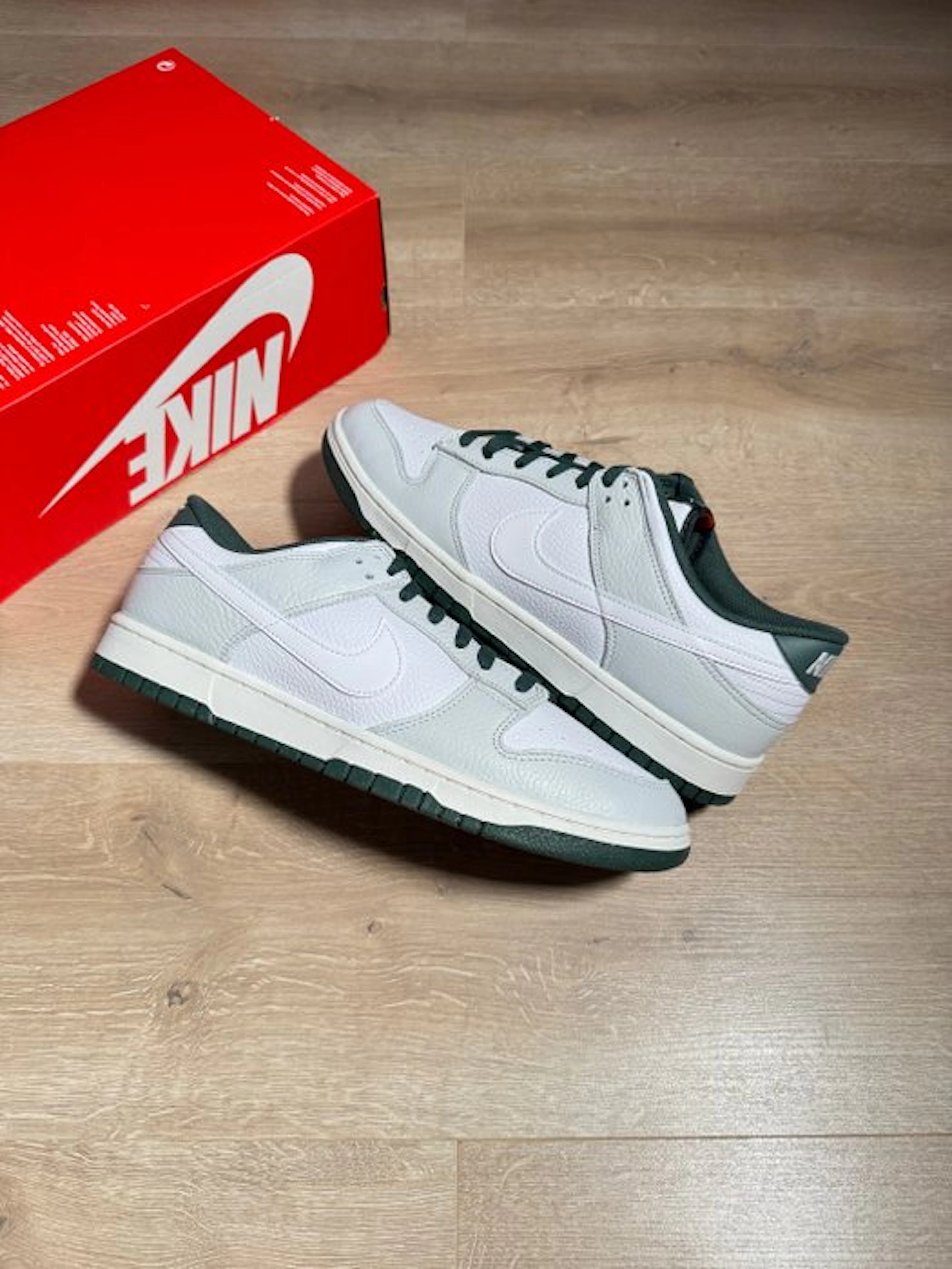 Nike - Sneakers - Size: EU 40.5 - New with tags