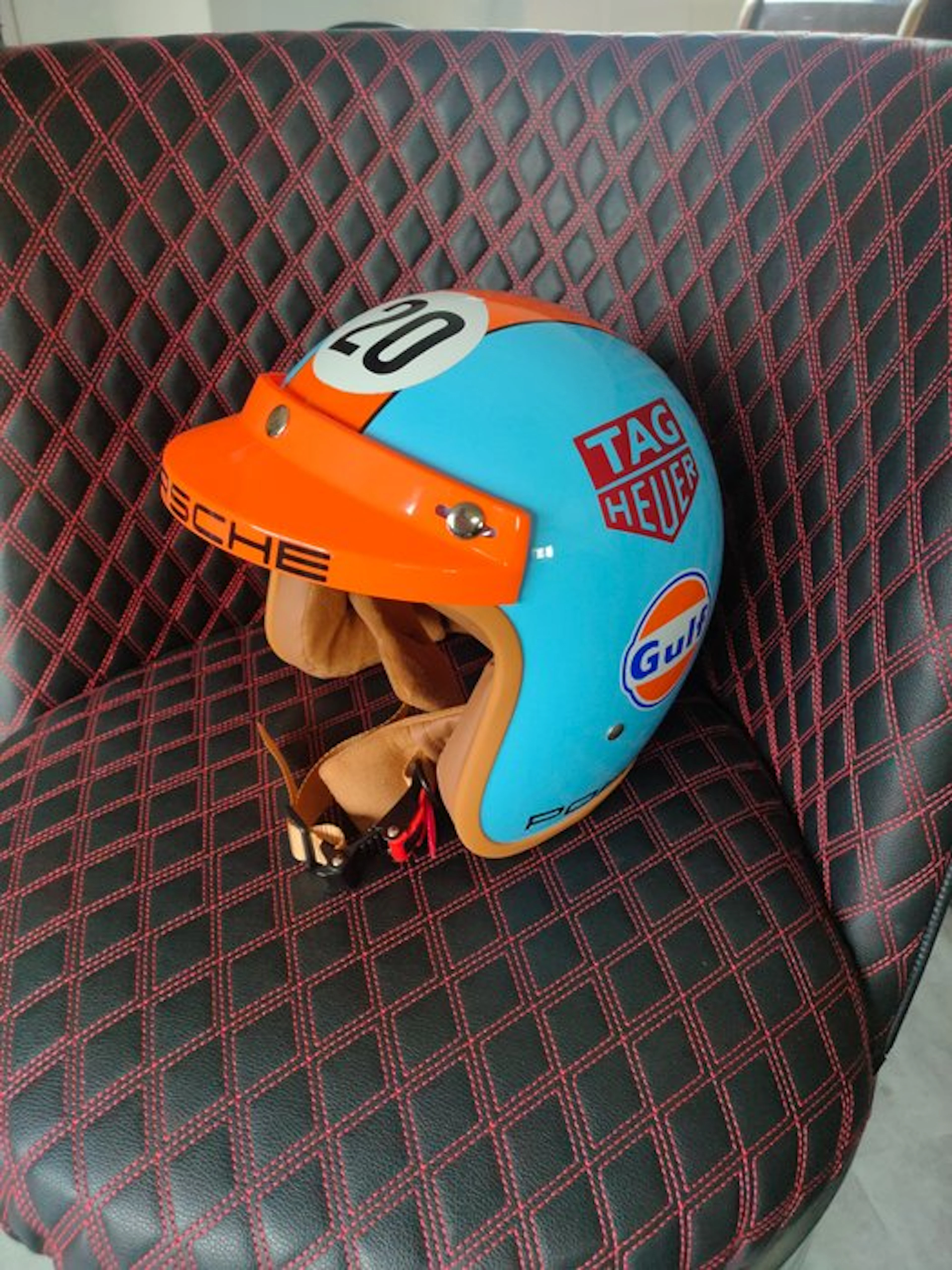 Helmet - Atelier 28 - Casque sur thème Le Mans GULF - 2025