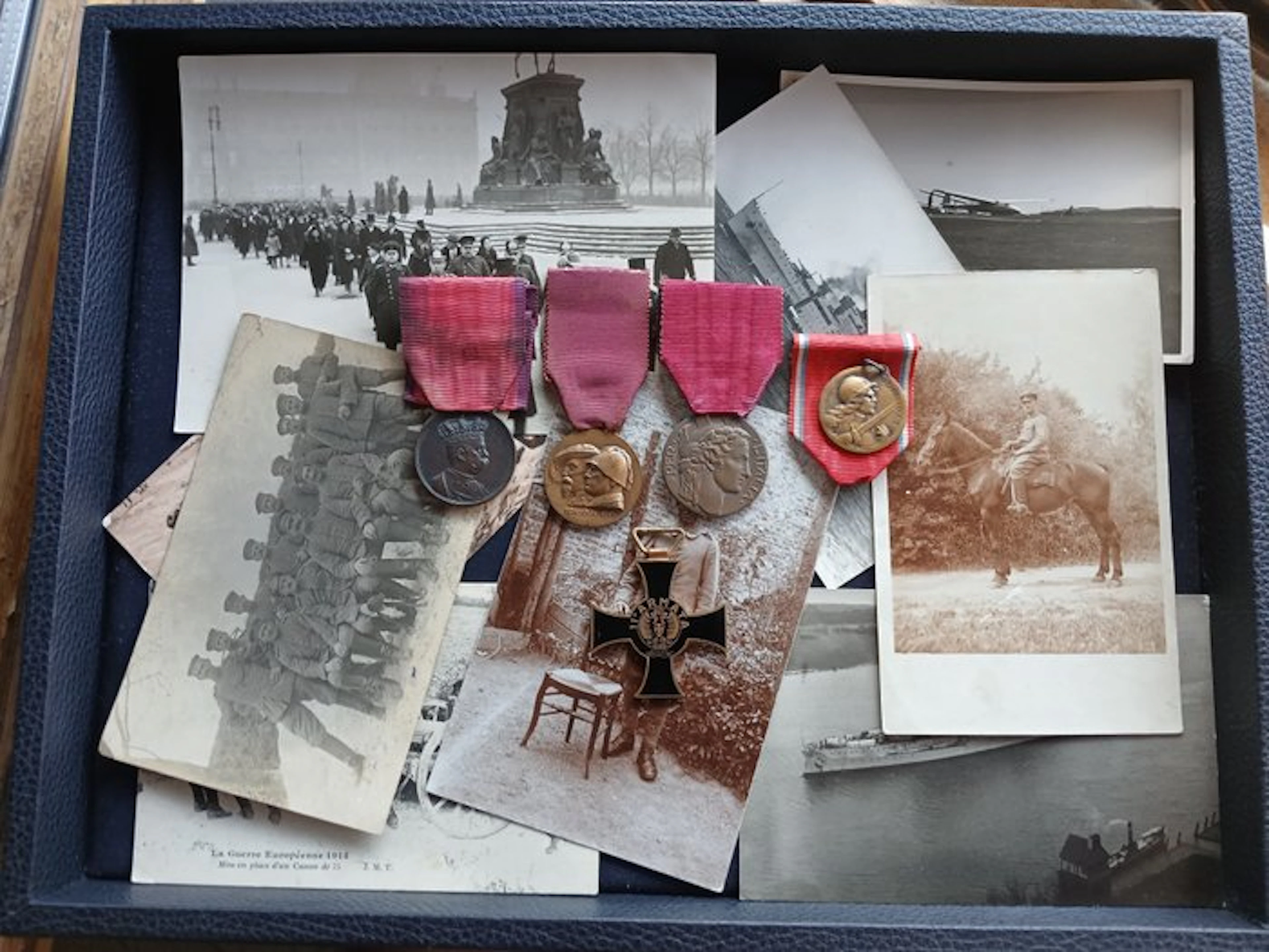 Italy - Military medal - Auction lot: medals, photographs and postcards