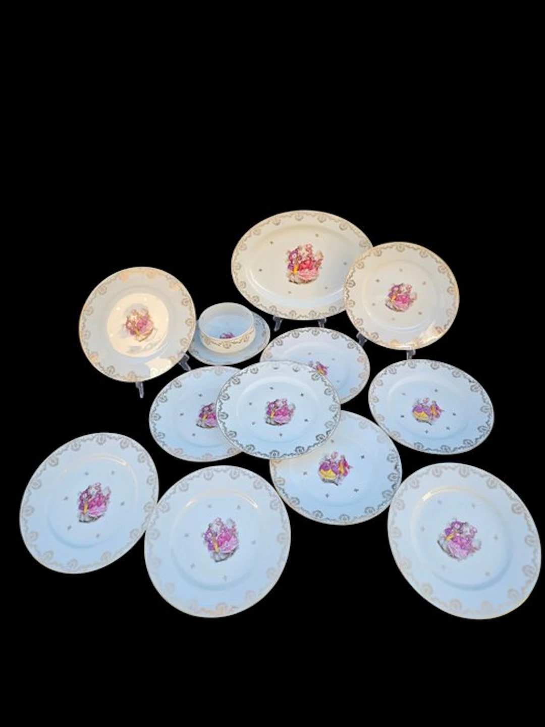 Bernardaud - Table service (12) - Decor for 18th-century romantic scenes