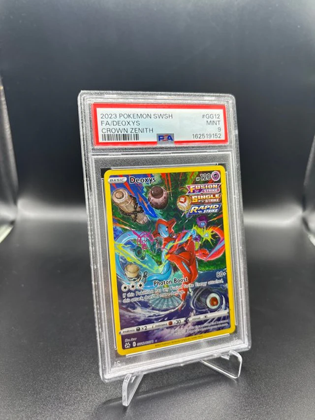 Pokémon - 1 Graded card - Deoxys GG12 Crown Zenith Full art - PSA 9