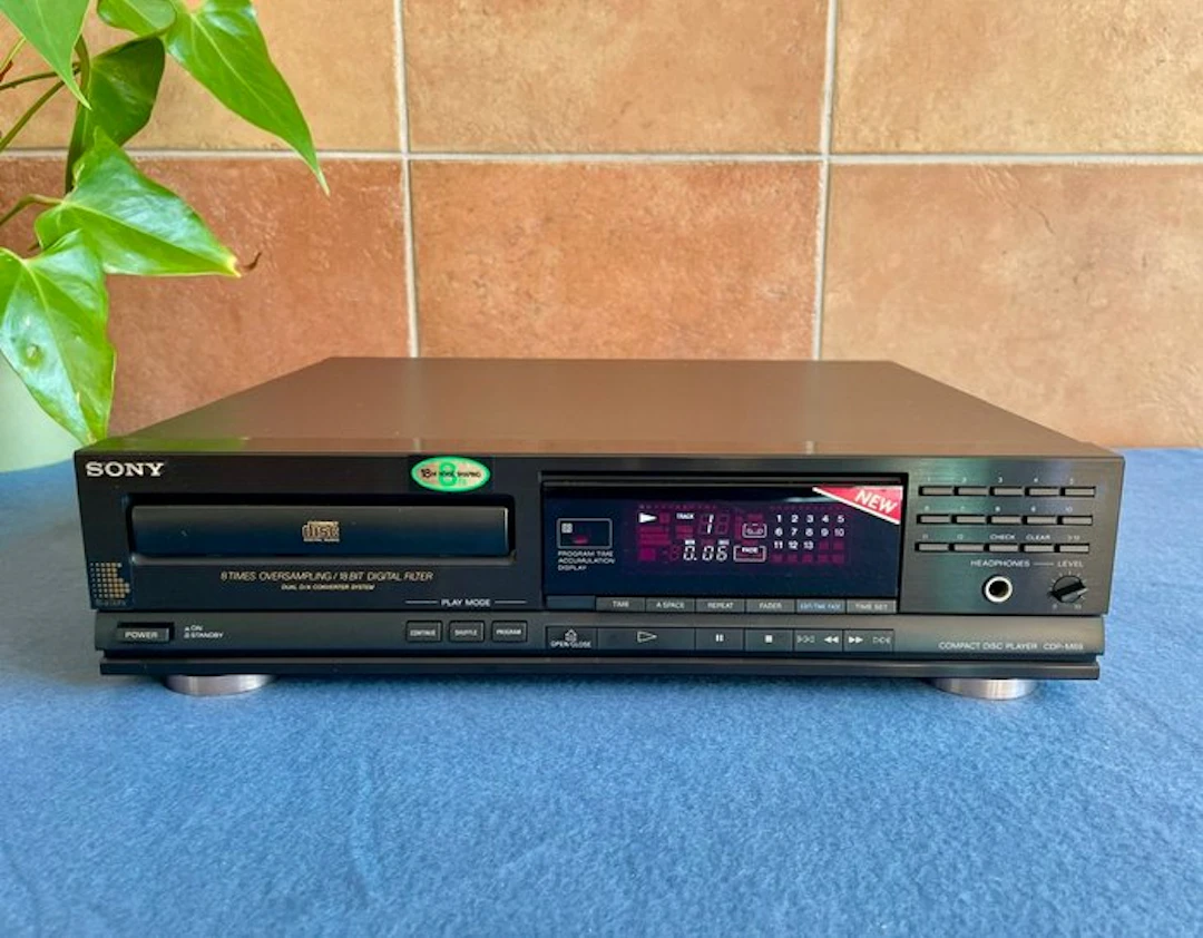 Sony - CDP-M69 CD player