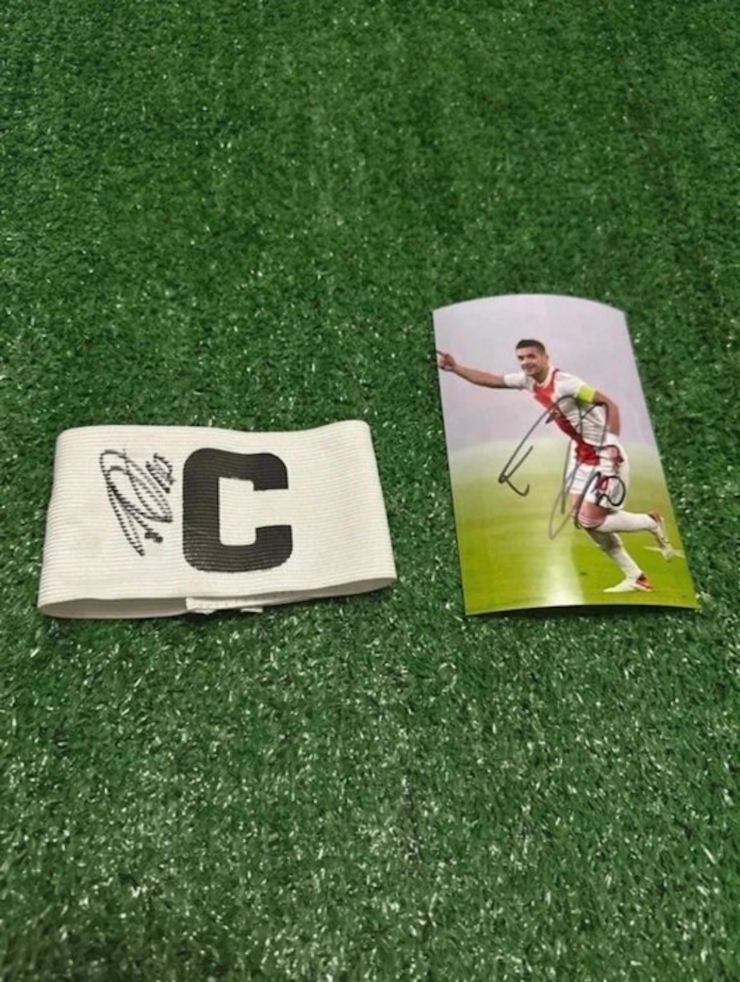 Dušan Tadić - 2026 - Captain's armband, and photo