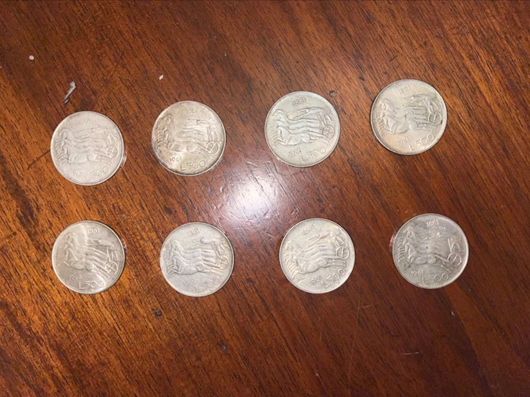 Italy. 500 Lire argento (8 monete) (No reserve price)