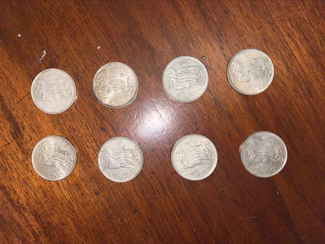 Italy. 500 Lire argento (8 monete) (No reserve price)