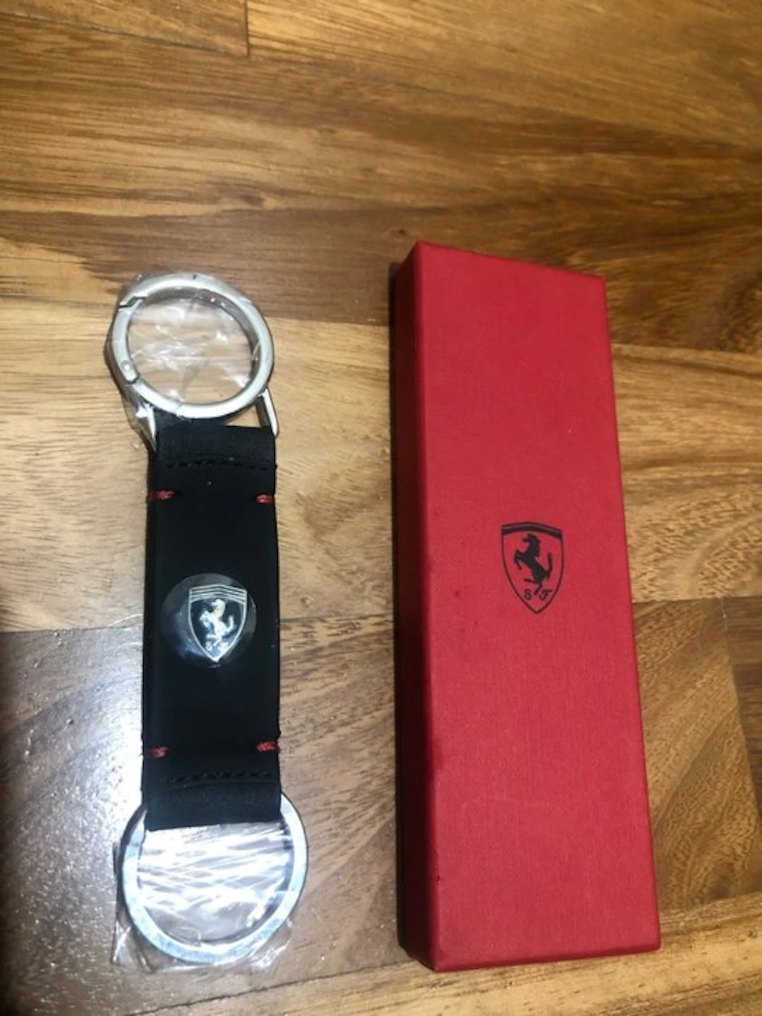 Scuderia Ferrari red leather keychain. - Ferrari - 2024