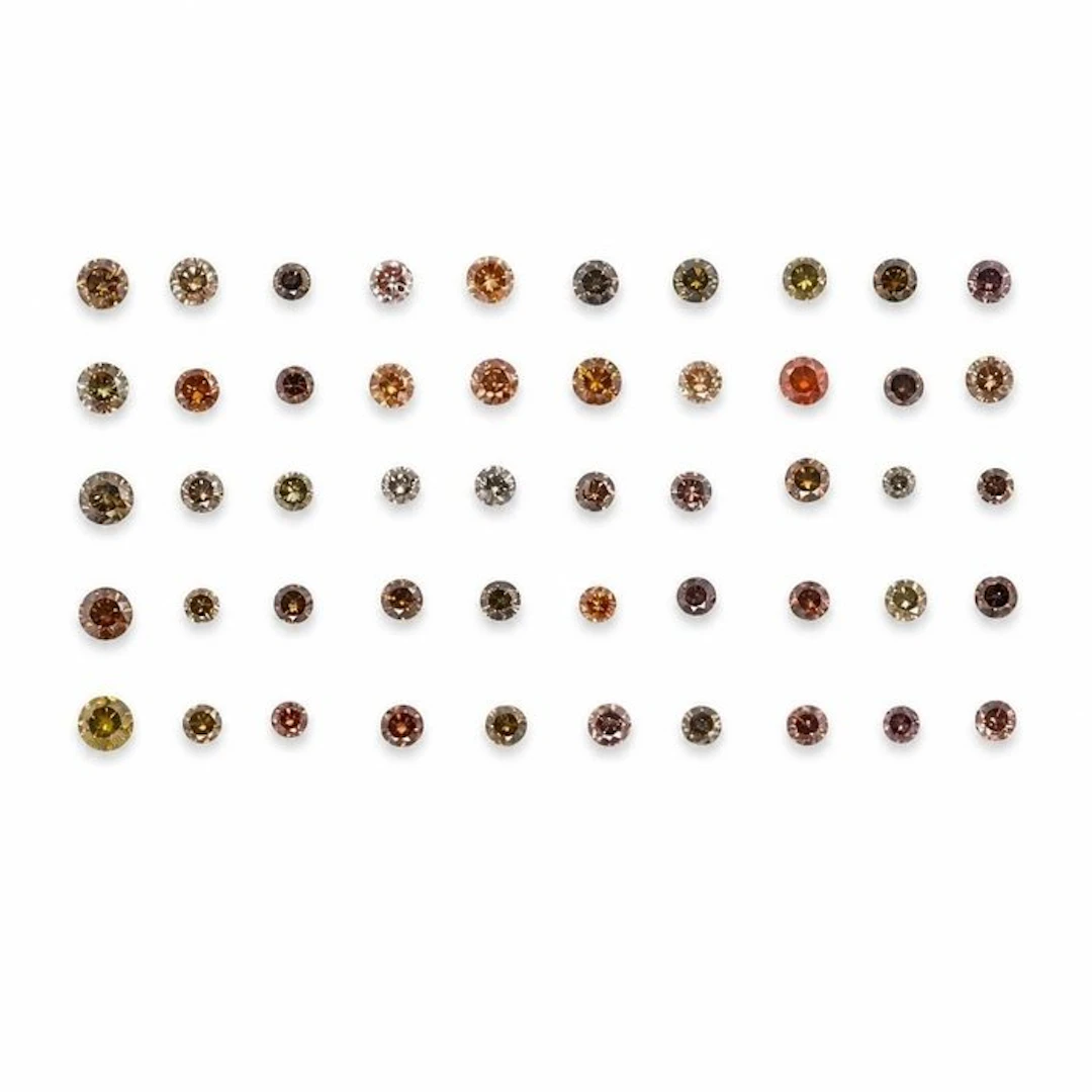 No reserve price - 50 pcs Diamond (Natural coloured)...