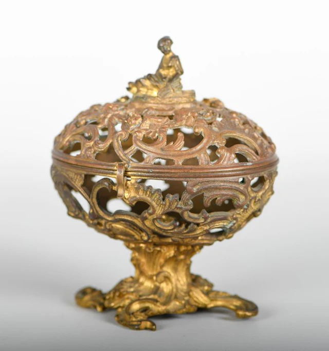 Antieke verguld bronzen of messing wierookbrander /...