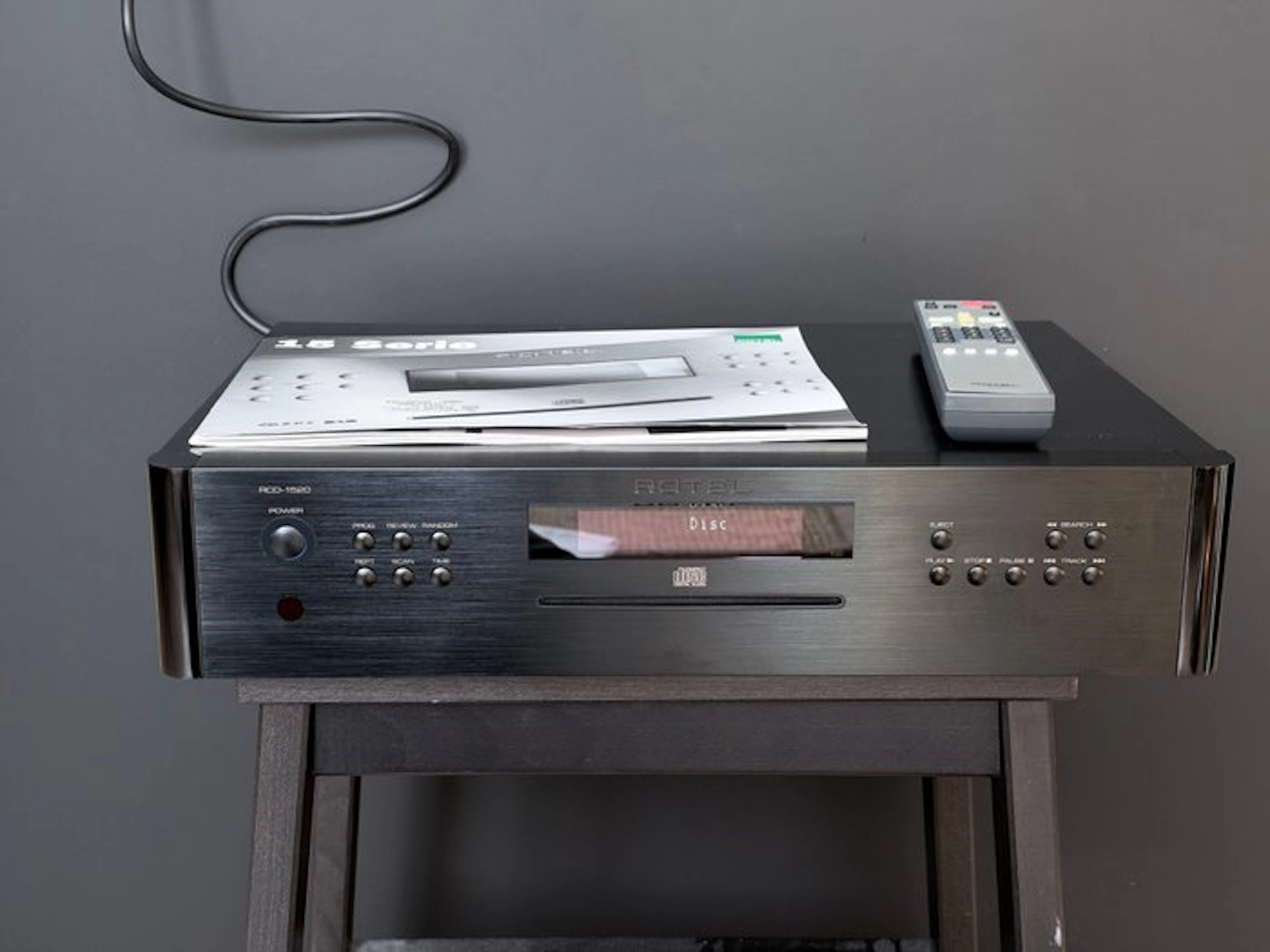 Rotel - RCD-1520 Slot-Loading CD player