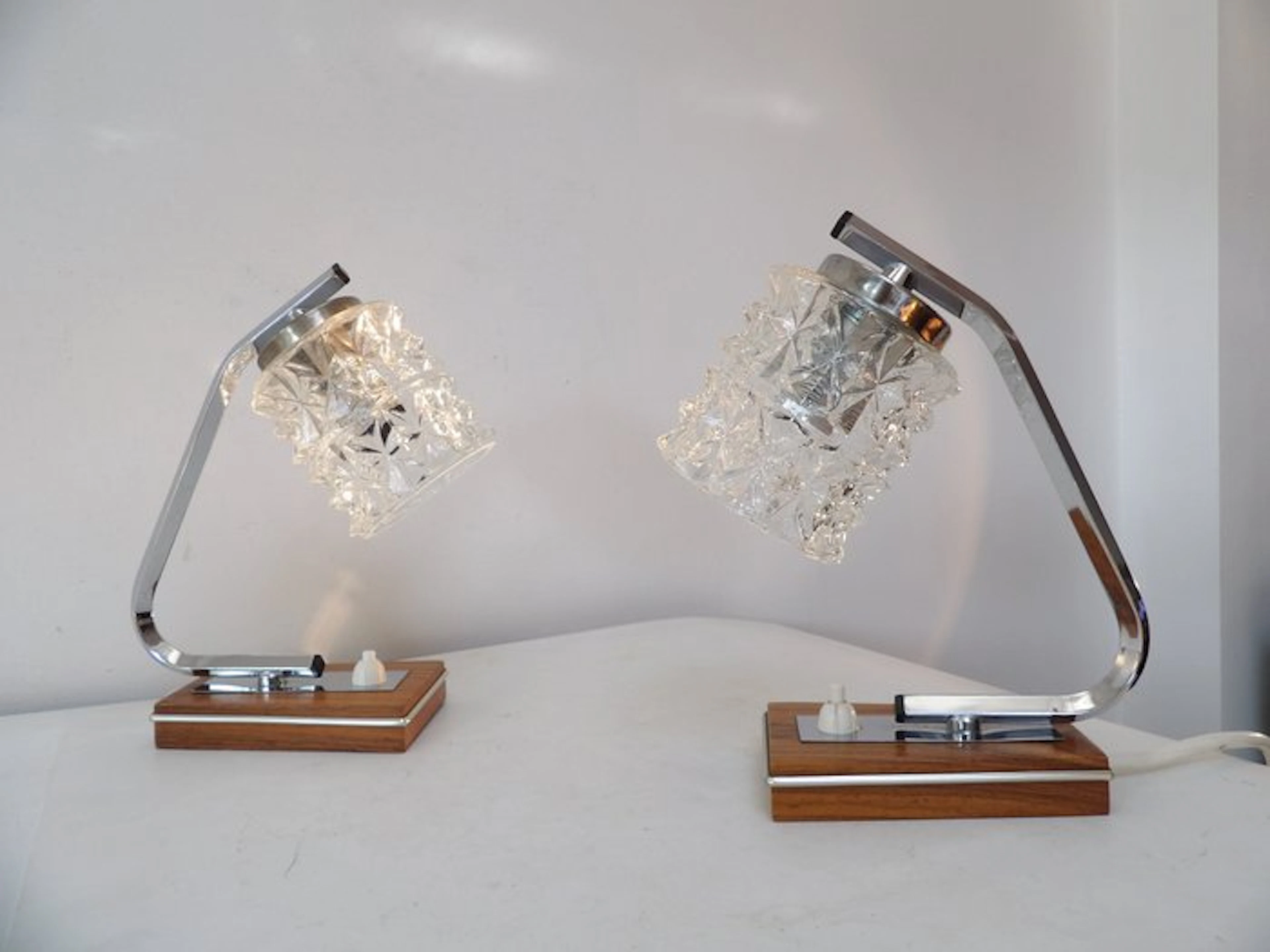 Richard Essig - Lamp (2) - Chrome/Glass/Wood