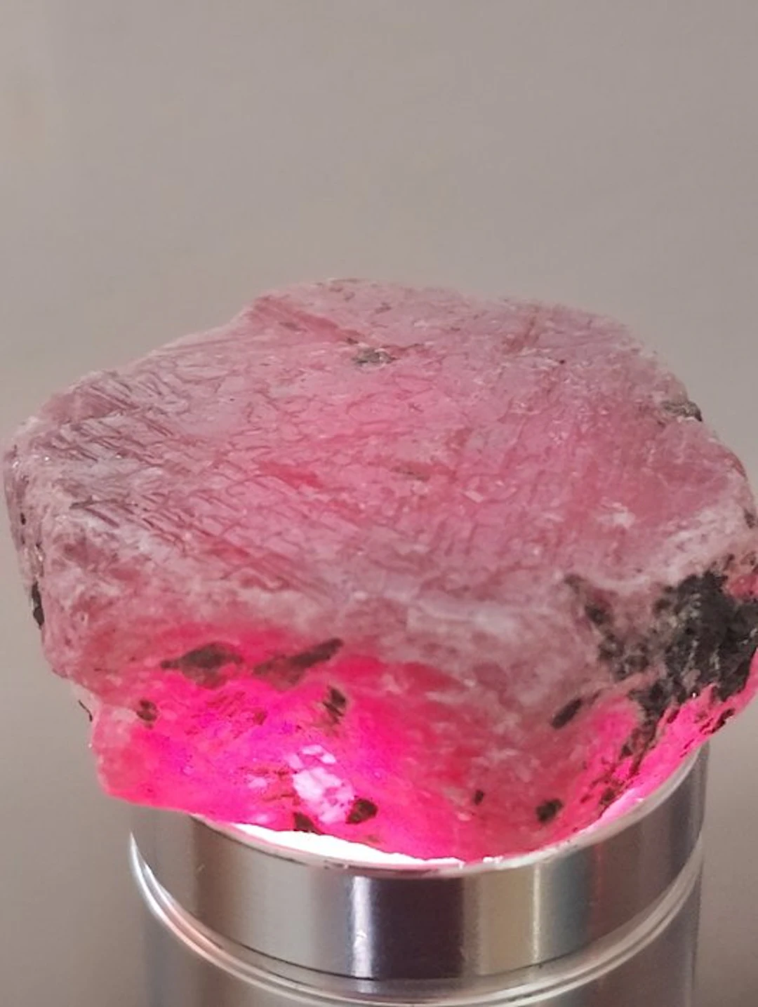 Ruby Rough - Height: 3.8 cm - Width: 3.6 cm- 51.63 g - (1)