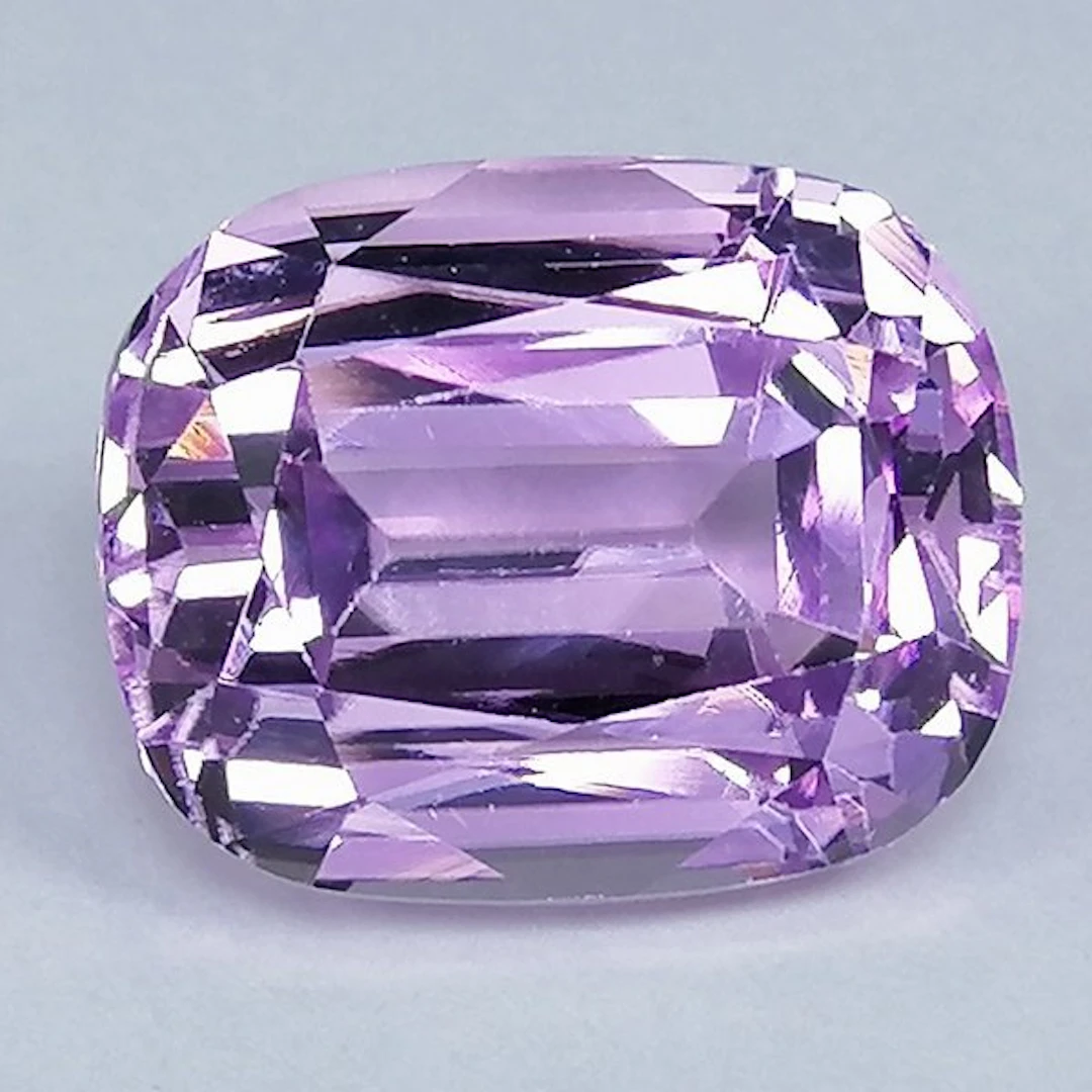 1 pcs Kunzite - 15.99 ct - Antwerp Laboratory for...