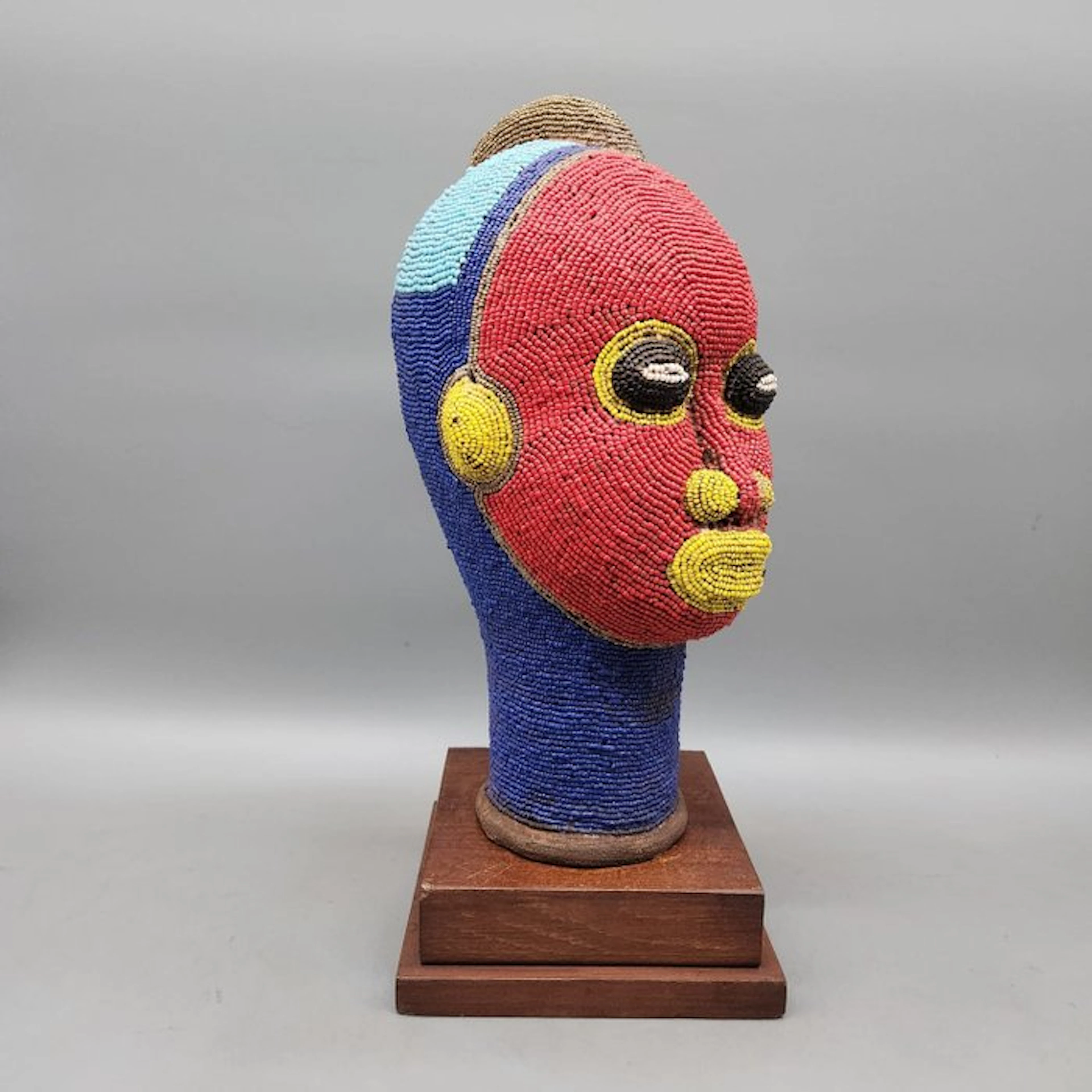 Superbe Tete perlée - Sculpture - Bamileke - Cameroon (No reserve price)