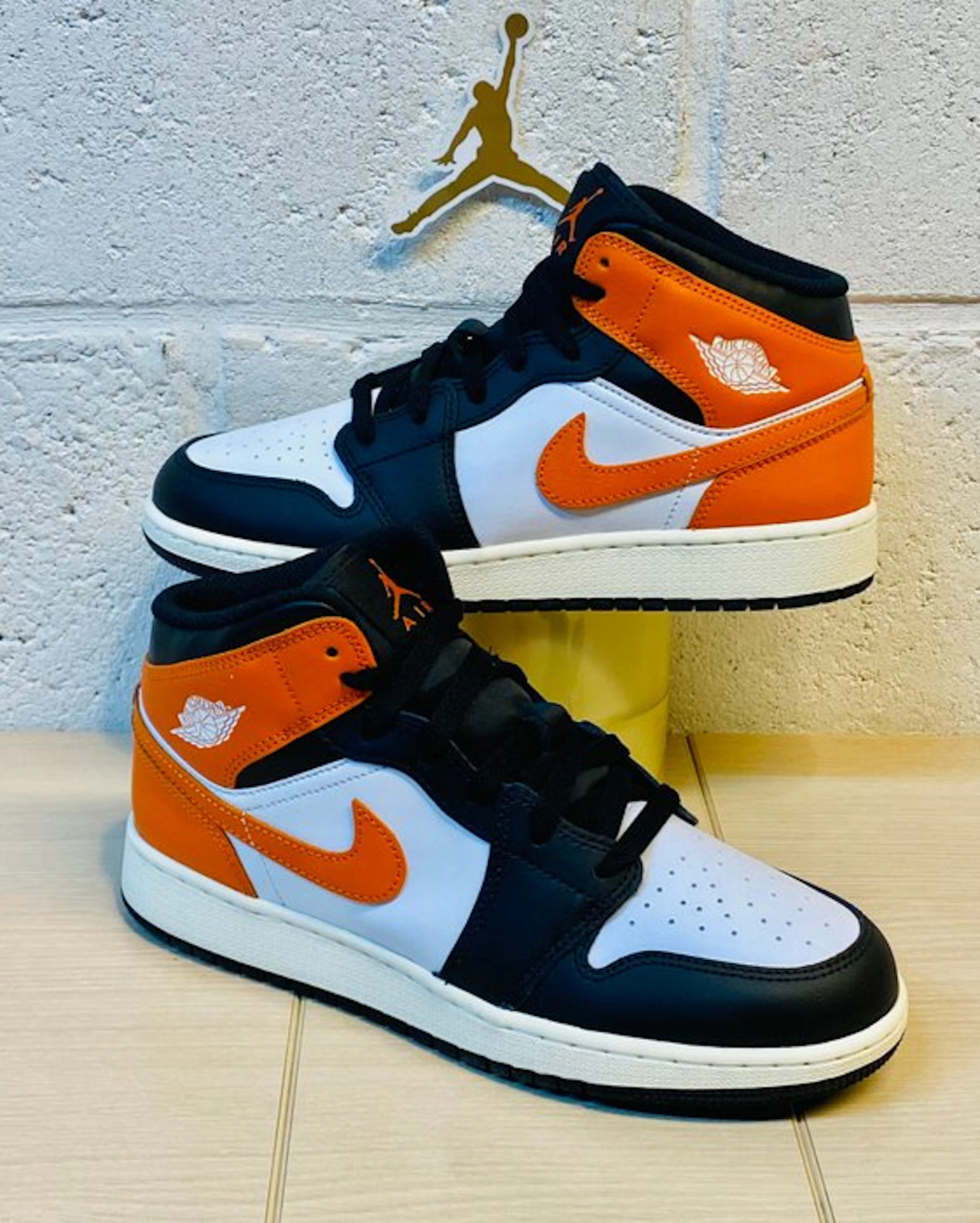 Air Jordan - One Mid SHATTERED P40 - Sneakers - Size: EU 40 - New with tags
