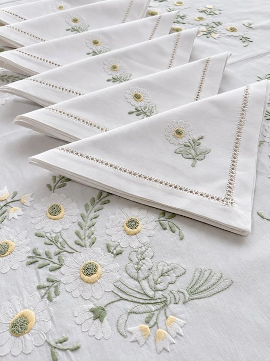 Tablecloth (9) - 170 cm - 170 cm - Hand Embroidered tablecloth