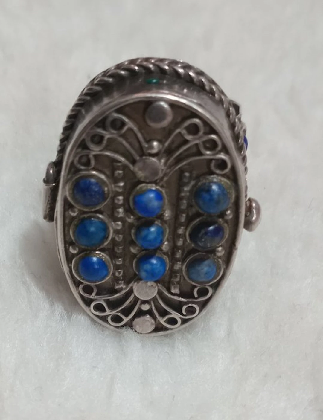 Lapis lazuli - Silver - Statement ring - Lapis lazuli poison ring