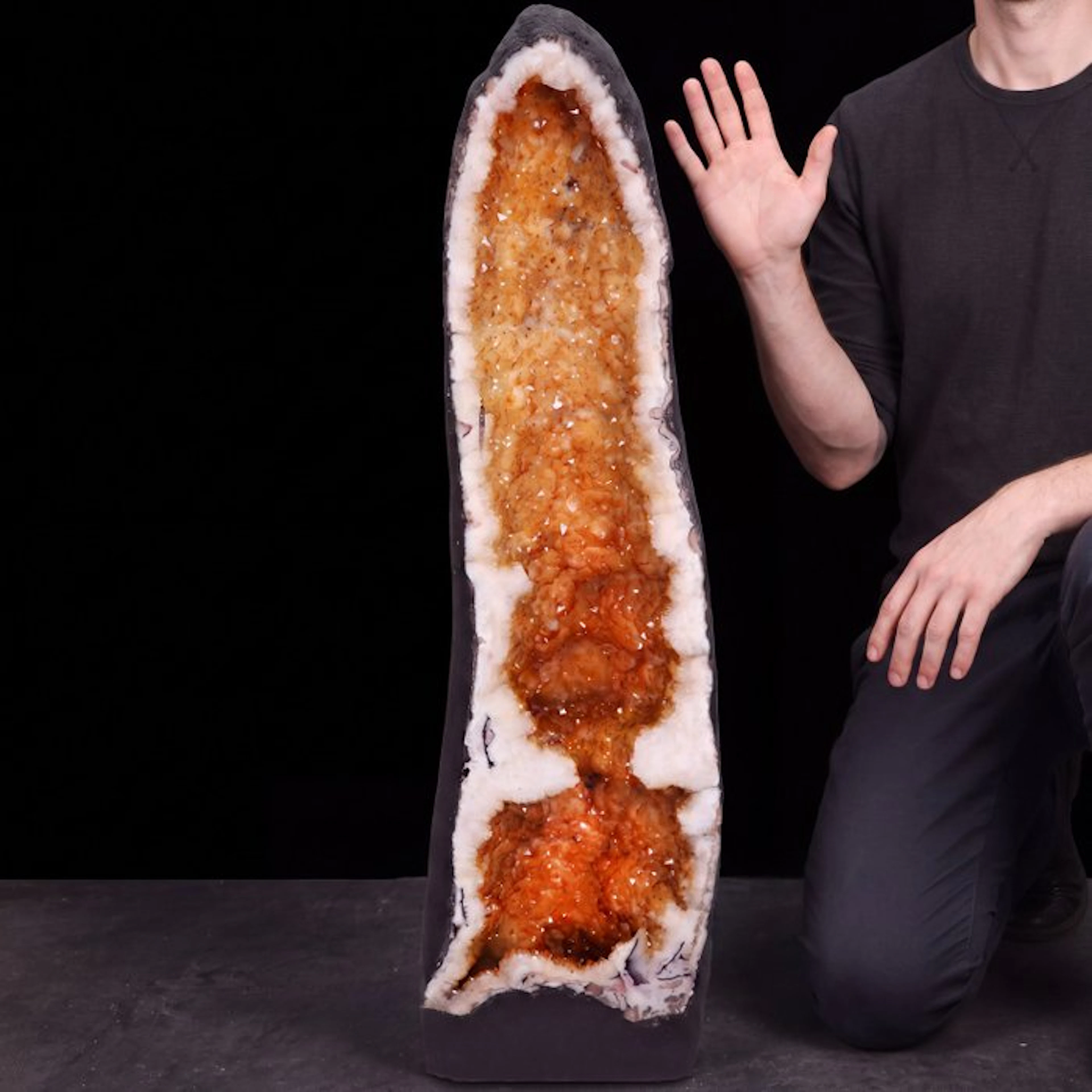 Vivid Citrine - Geode - 91x26x23 cm- 51 kg
