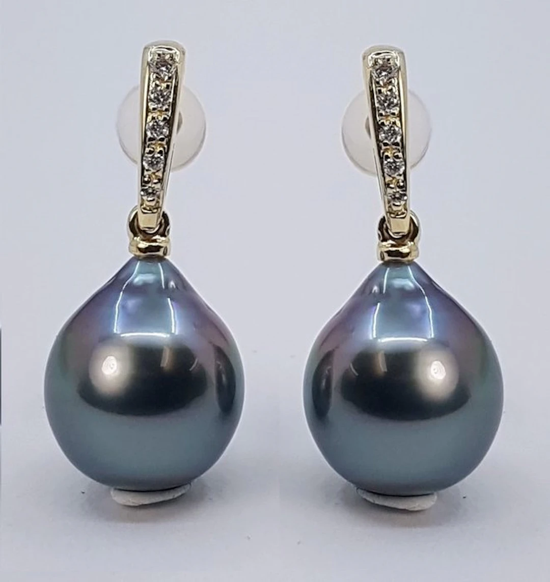Earrings - 14 kt. Yellow gold - 0.08ct. tw. - 10x11mm Tahitian Pearls
