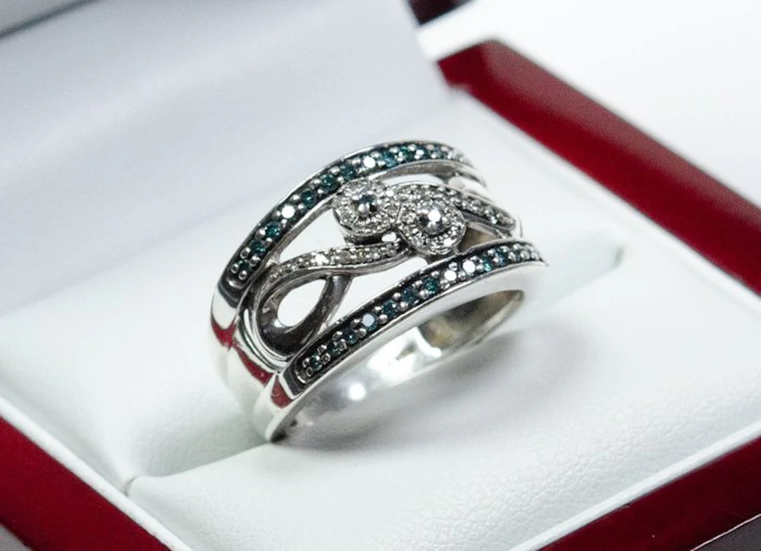 No reserve price - Ring - 925 silver - 0.75 ct natural diamonds