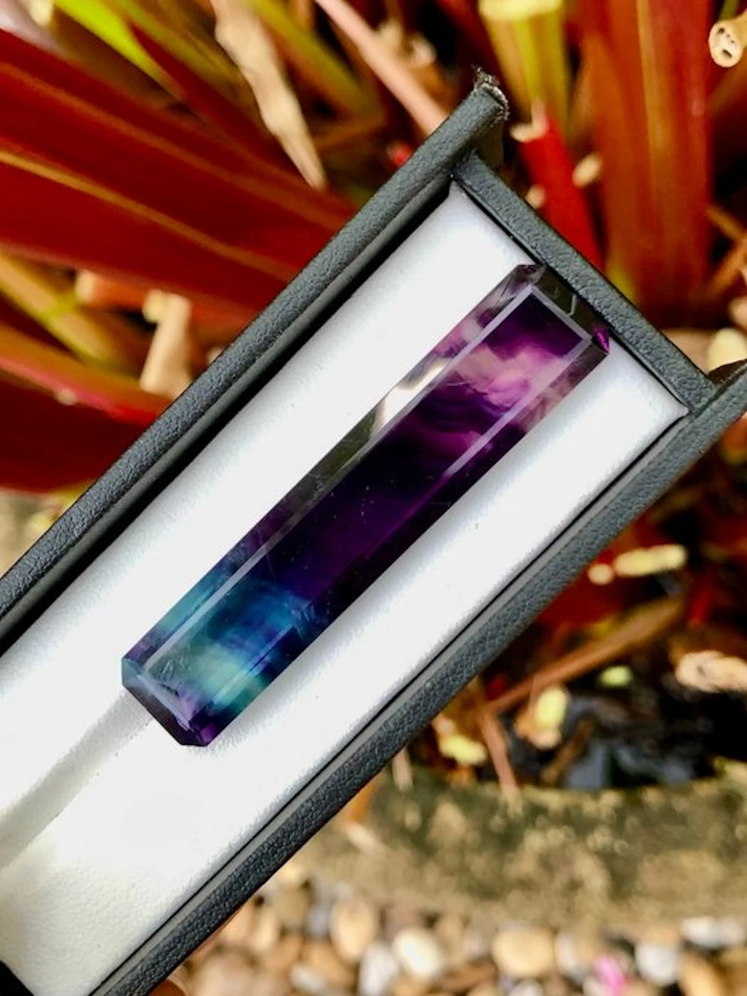 No reserve price - 1 pcs Multicolour Fluorite - 64.48 ct...